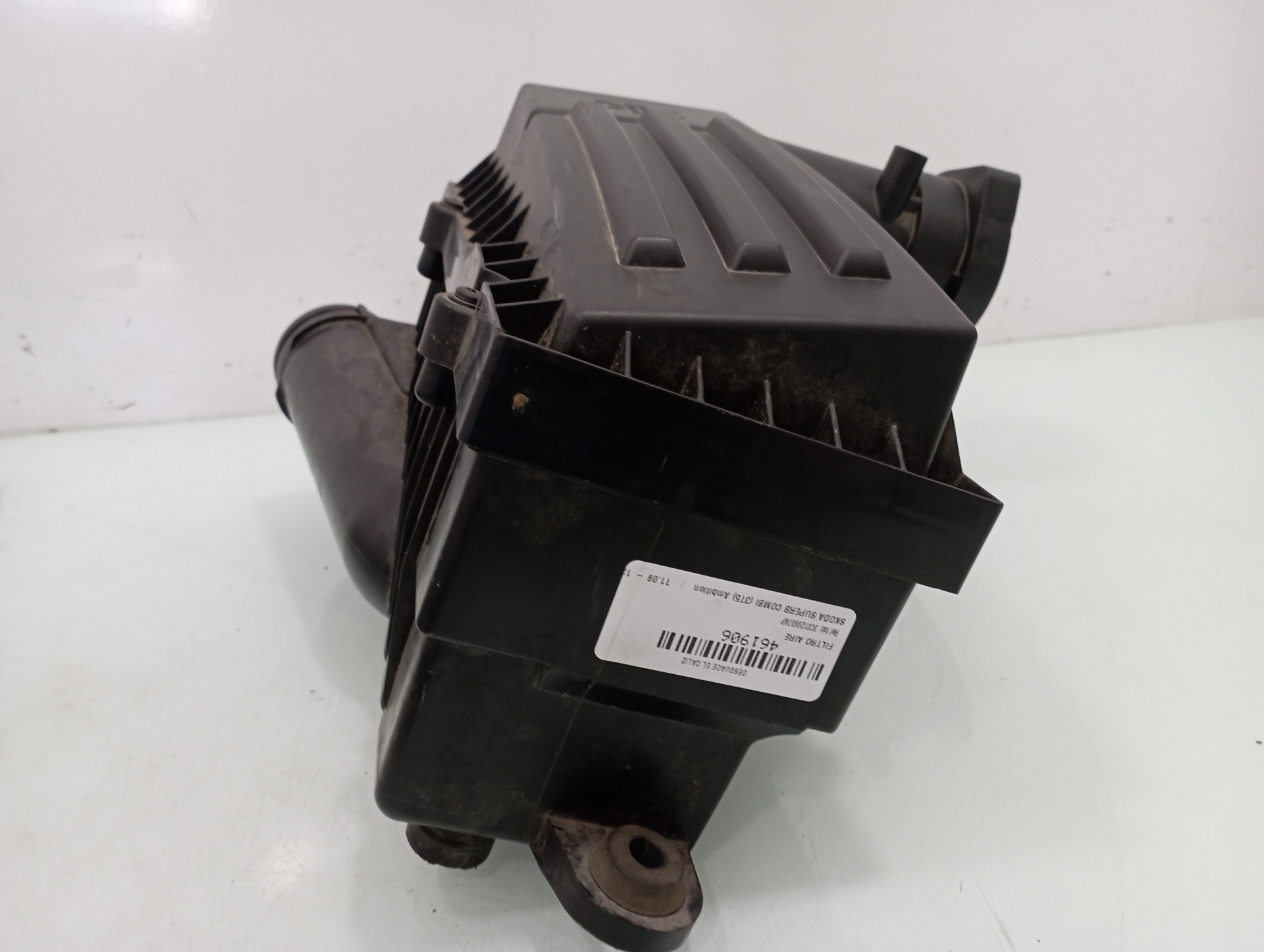 SKODA Superb 2 generation (2008-2015) Other Engine Compartment Parts 3C0129607AP 24912399