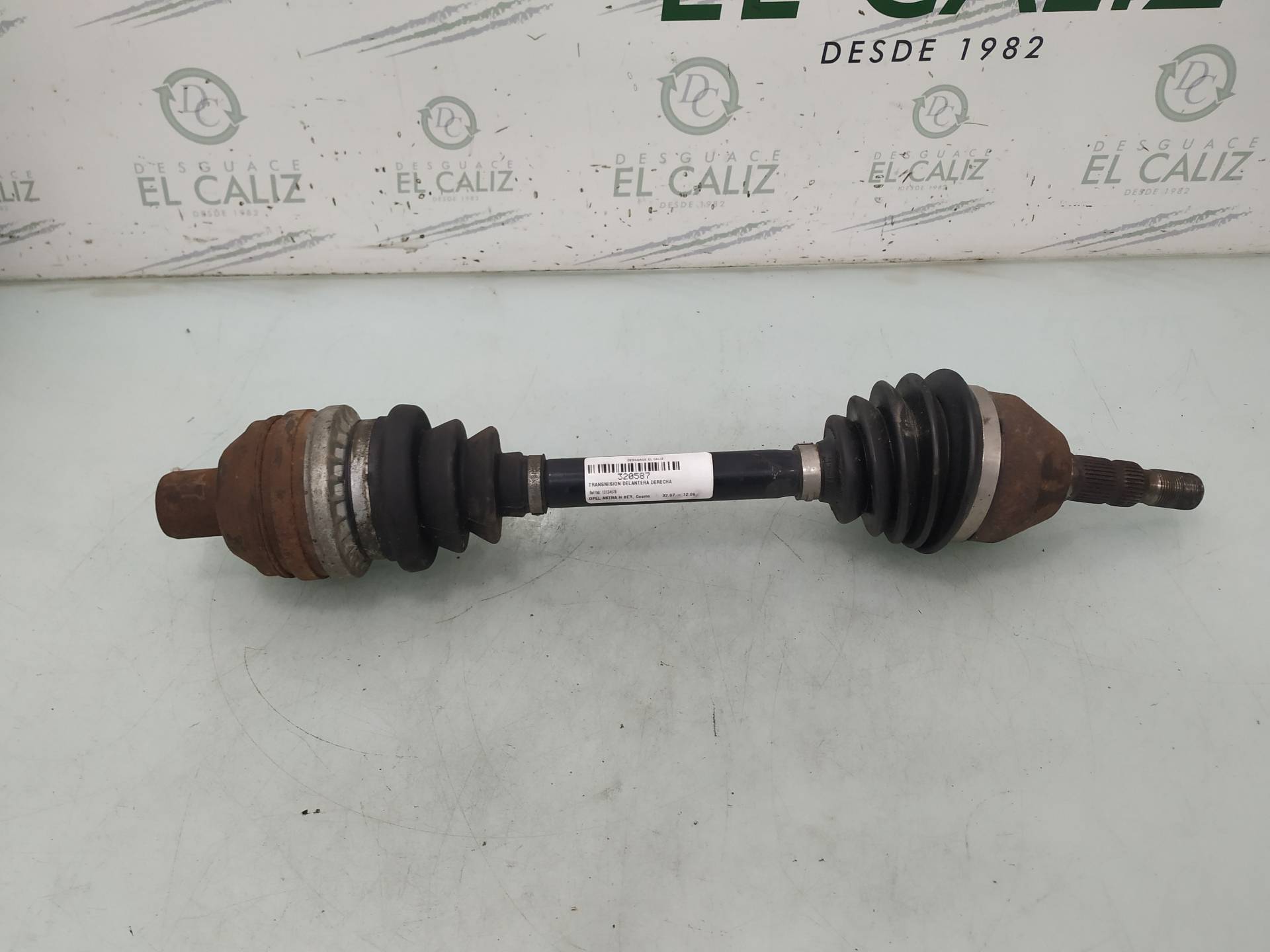 OPEL Astra J (2009-2020) Front Right Driveshaft 13124676 18998236