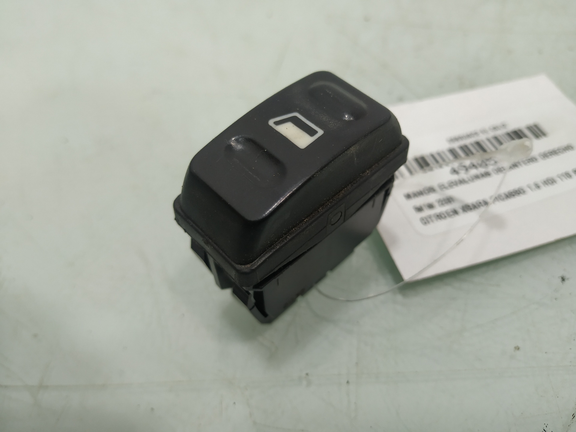 Mando elevalunas delantero derecho 9HX 22681 de Citroen Xsara 2004-0 - pieza usada