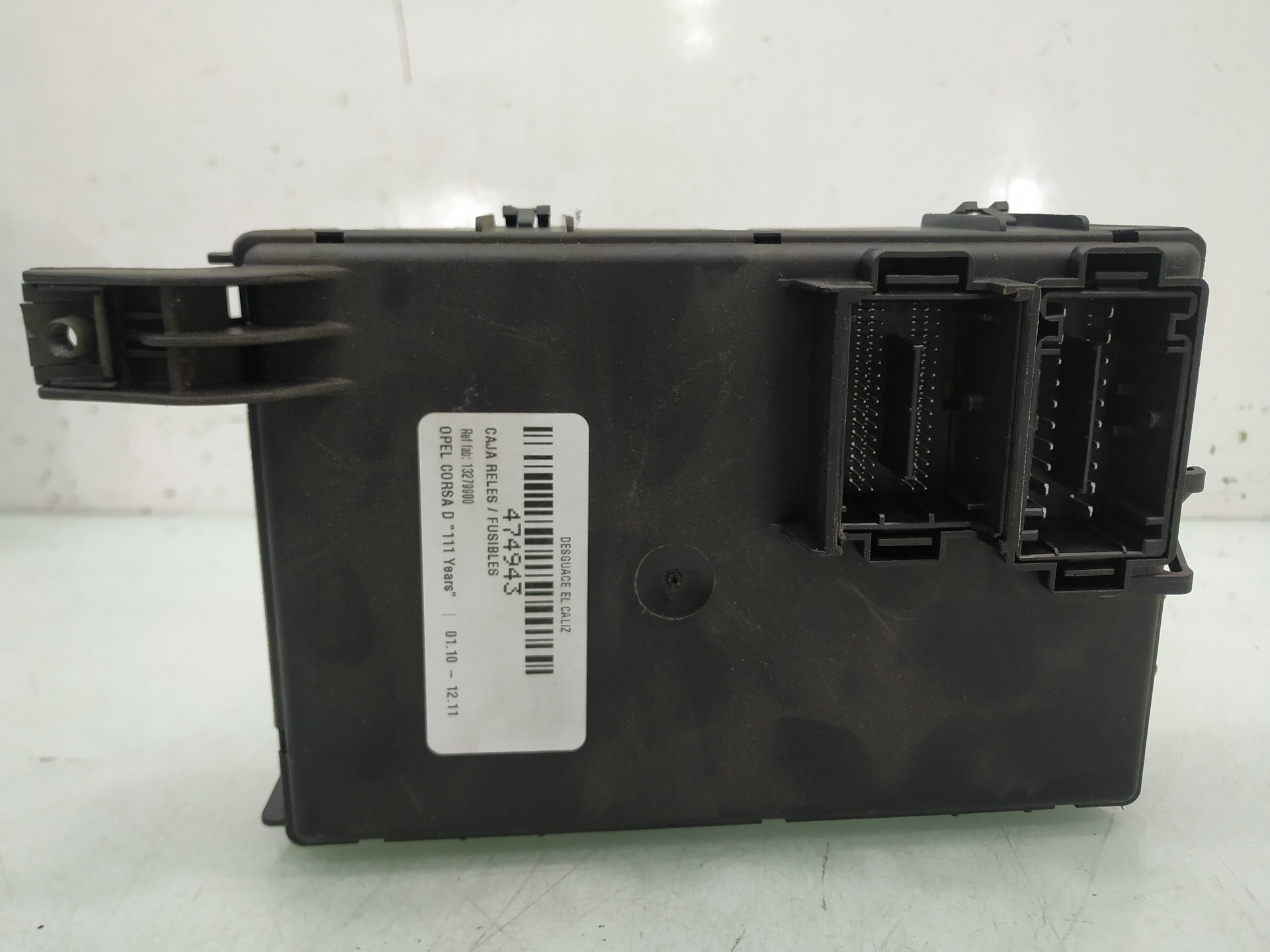 OPEL Corsa D (2006-2020) Fuse Box 13279900 25929704