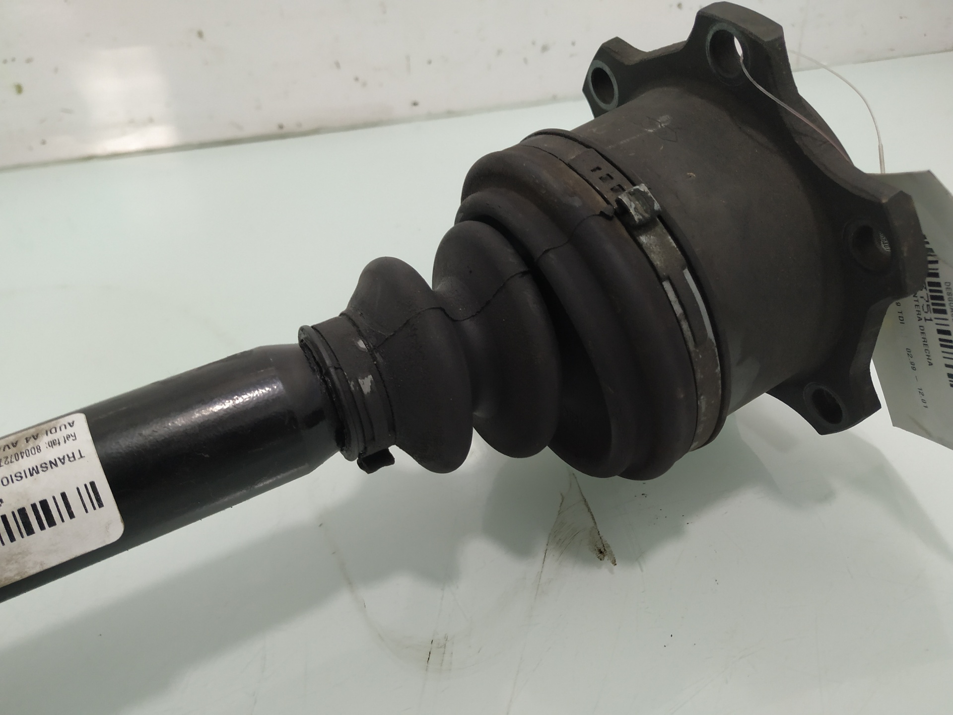 AUDI A4 B5/8D (1994-2001) Front Right Driveshaft 8D0407272BQ 22852446