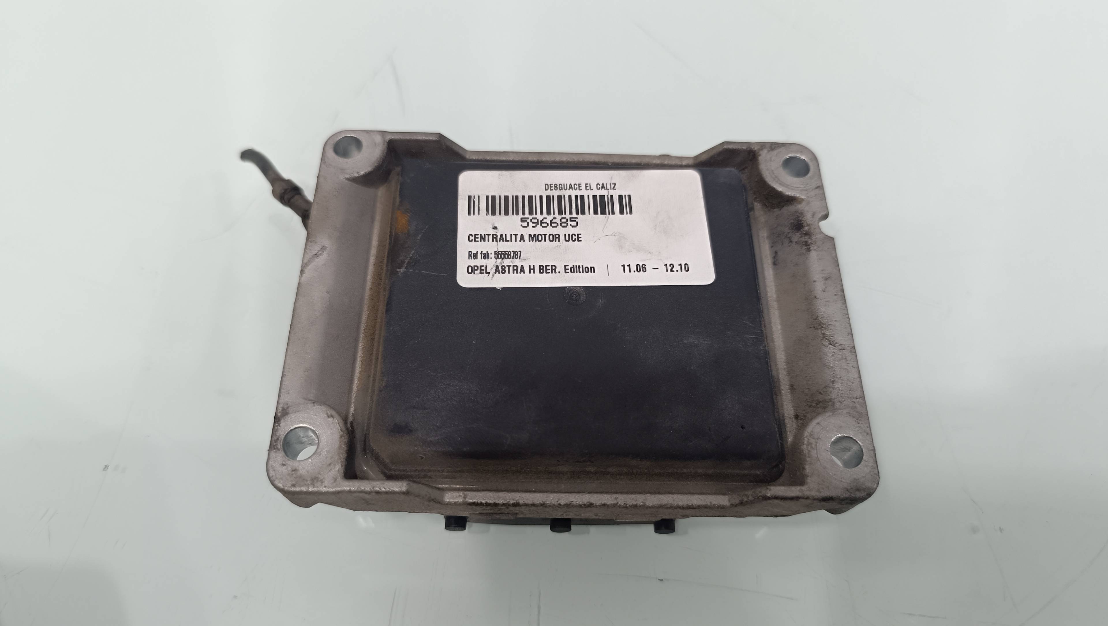 Centralita motor uce 55558787 de Opel Astra 2006-2010 - pieza usada