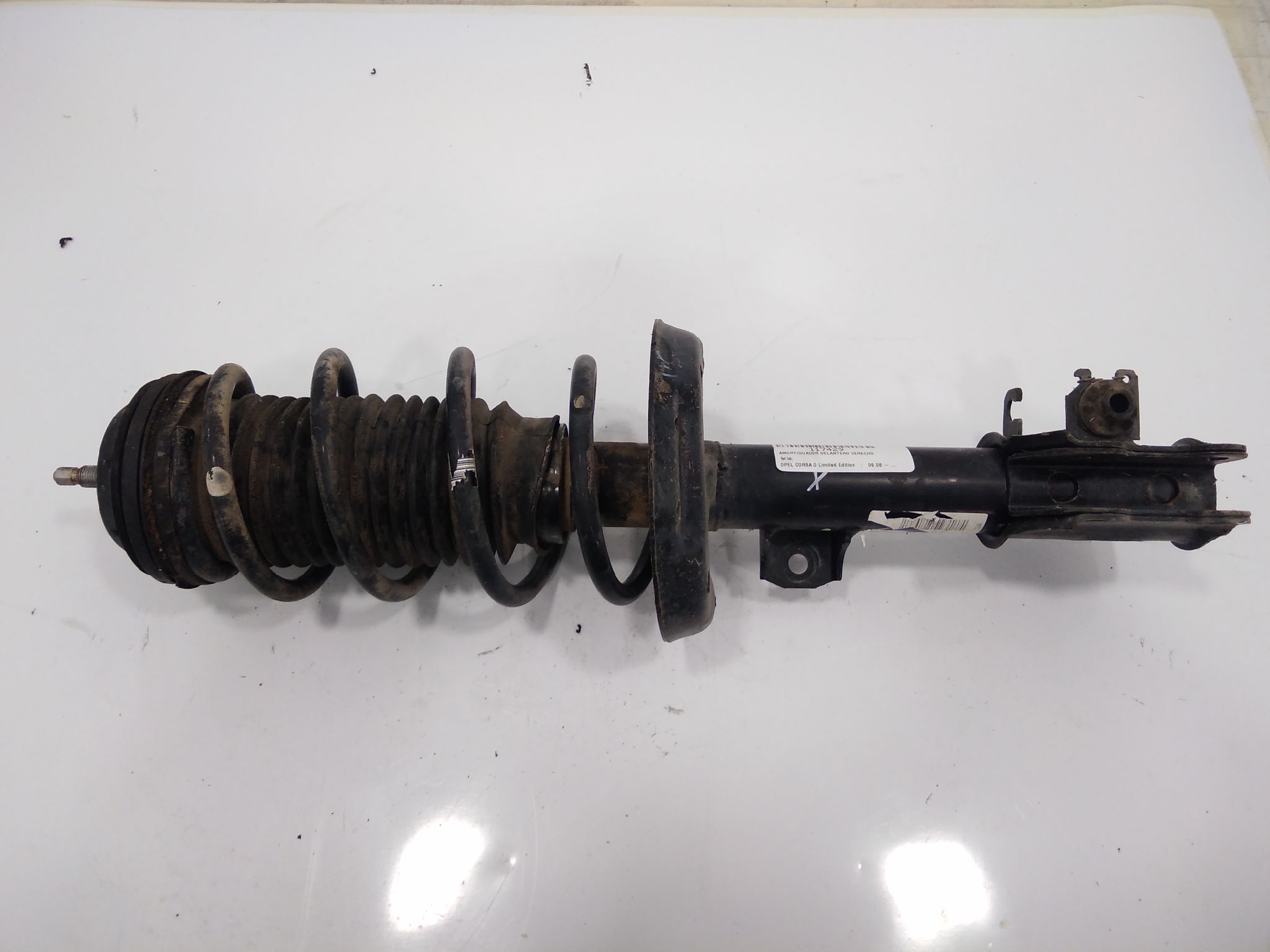 OPEL Corsa D (2006-2020) Front Right Shock Absorber 24870960