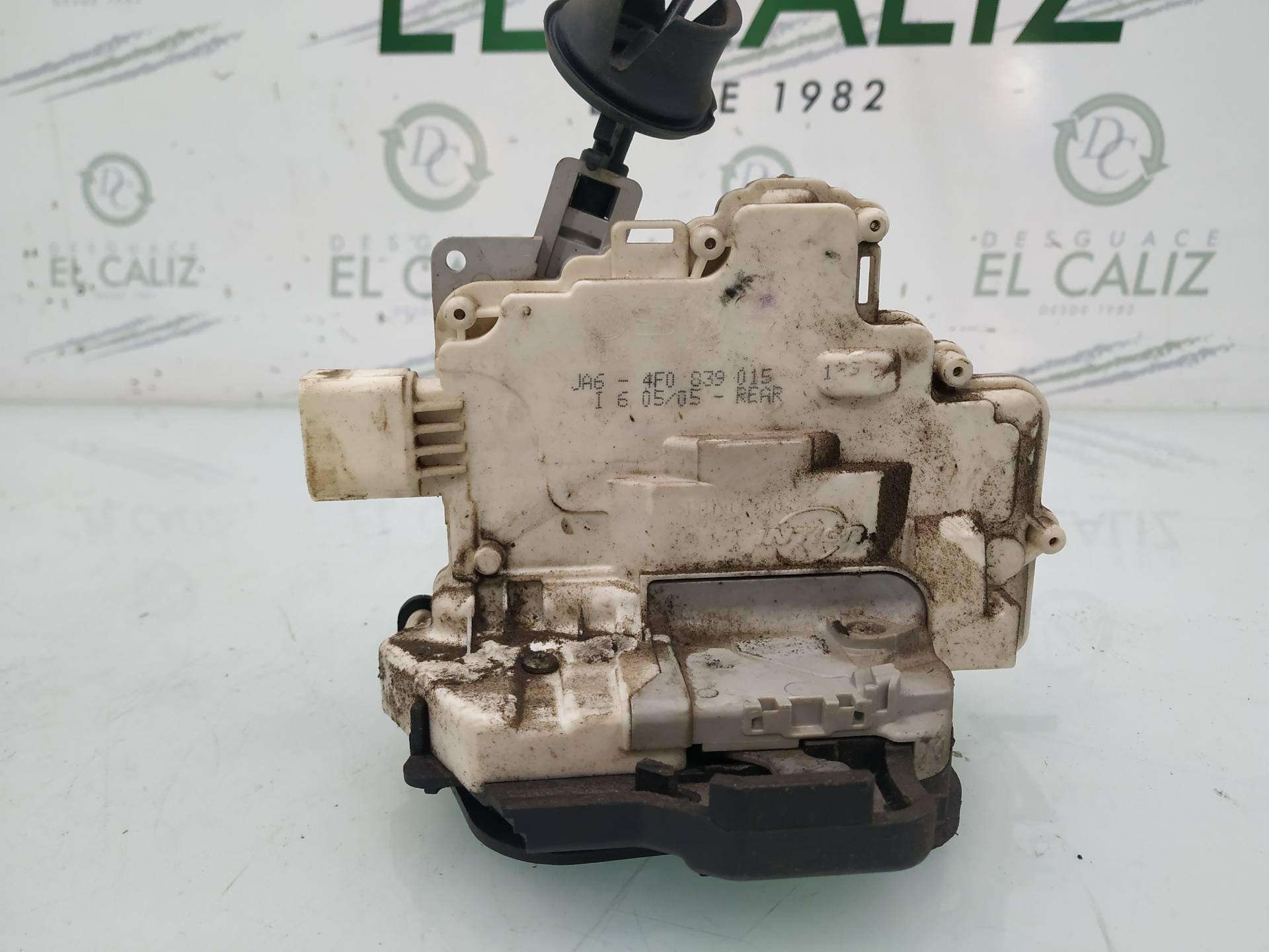 DODGE A6 C6/4F (2004-2011) Замок задней левой двери 4F0839015 18940044