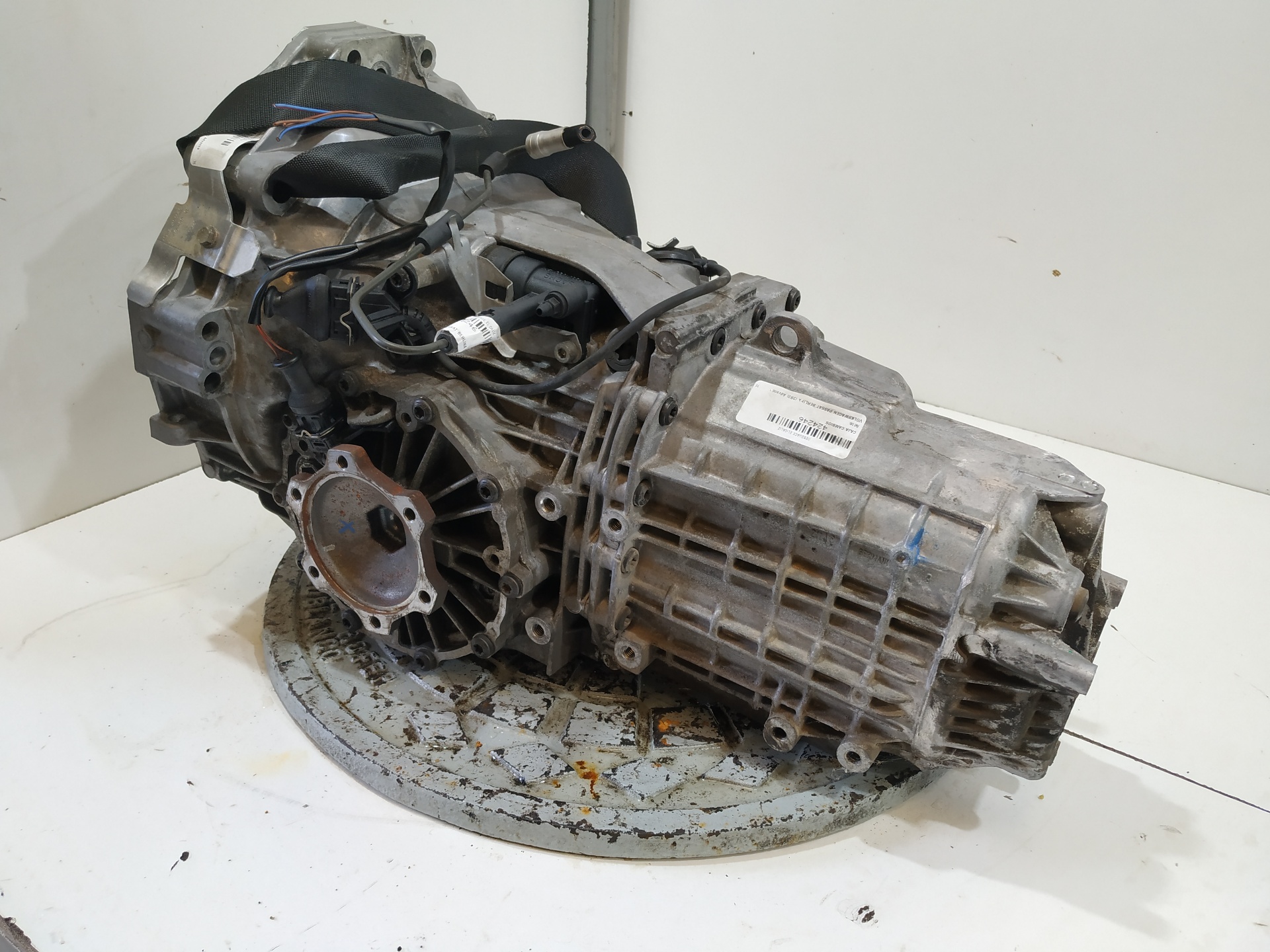 VOLKSWAGEN Passat B5 (1996-2005) Gearbox FHN 19082638