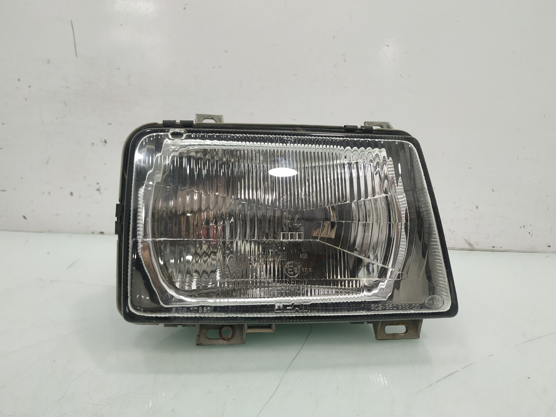 SEAT Ibiza 1 generation (1984-1993) Front Right Headlight 96025800RE 24862594