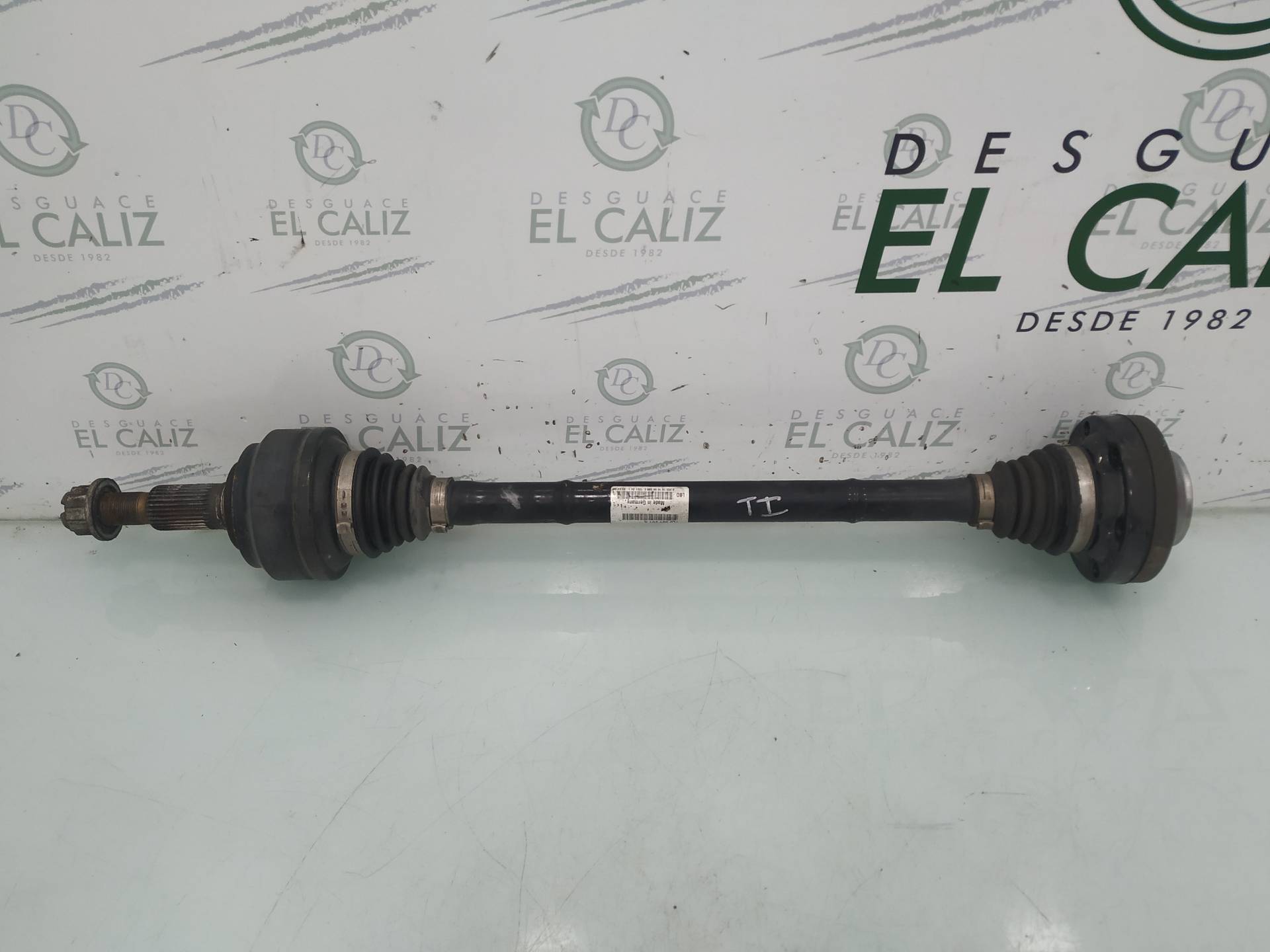 PORSCHE Cayenne 955 (2002-2010) Arbre de transmission arrière gauche 7L0501201A 18965880