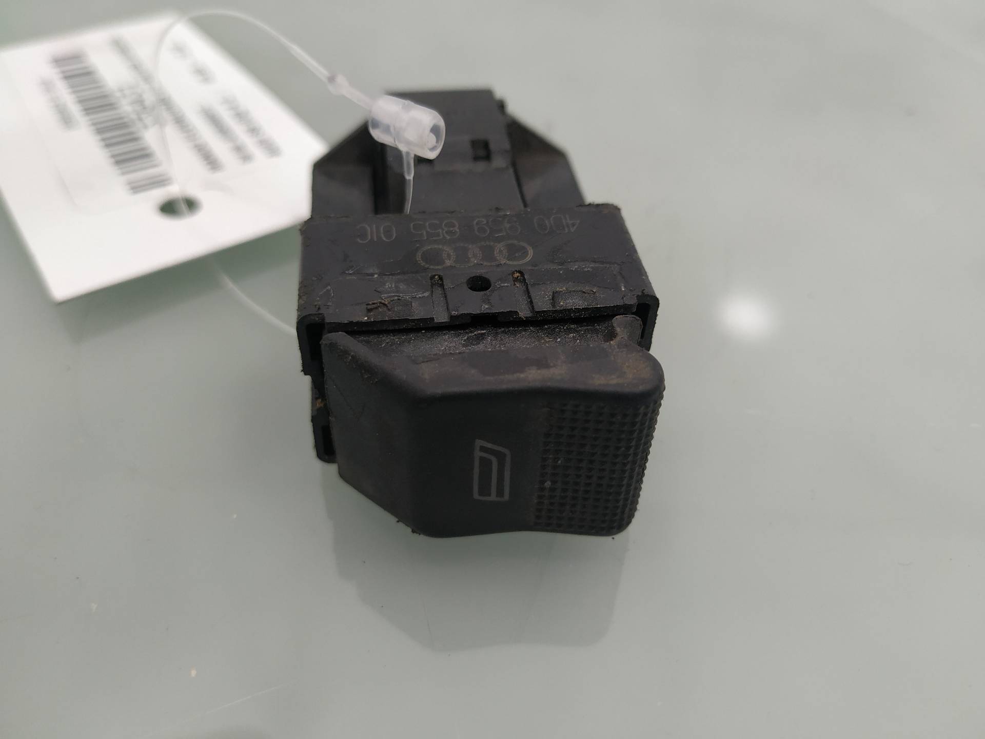 AUDI A8 D2/4D (1994-2002) Кнопка стеклоподъемника передней правой двери 4D095985501C 19163476