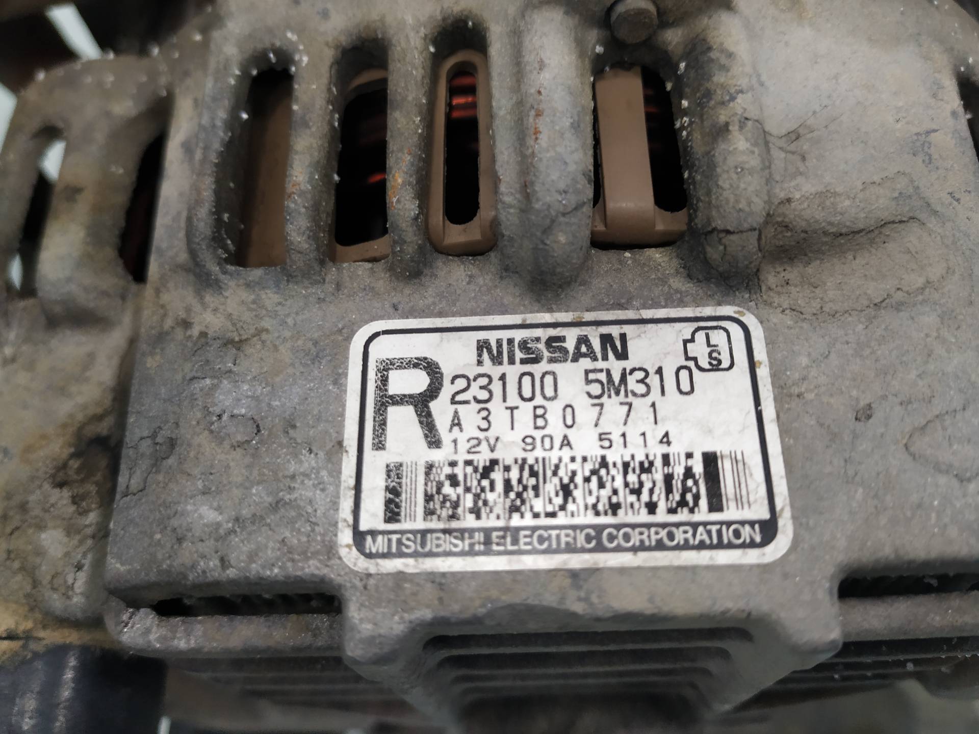 NISSAN X-Trail T30 (2001-2007) Генератор 231005M310 18948560