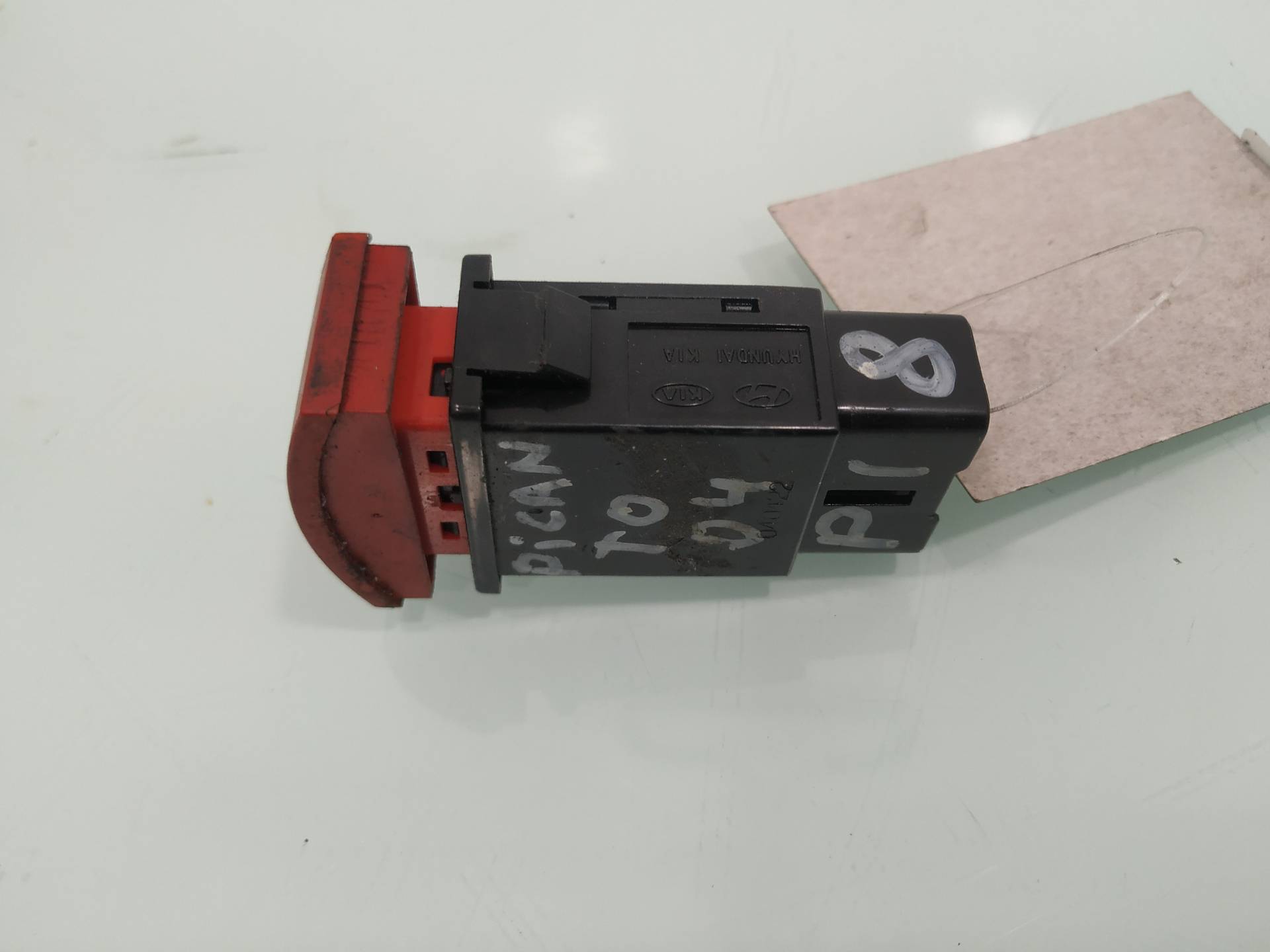 KIA Picanto 1 generation (2004-2011) кнопка опасности 040422 19190847