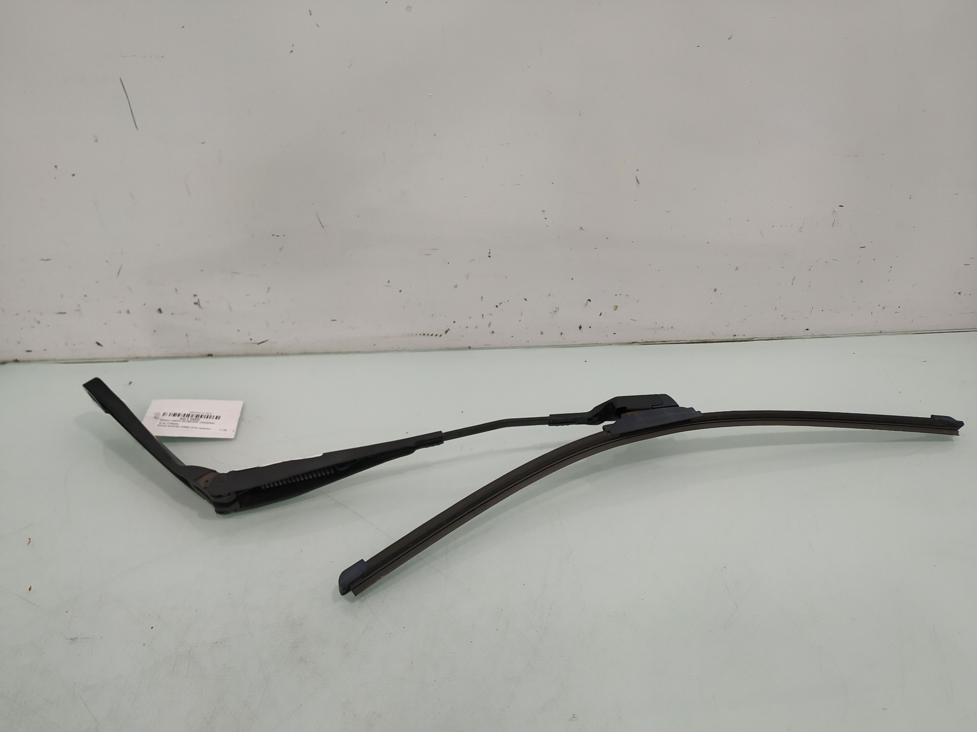 SKODA Superb 2 generation (2008-2015) Front Wiper Arms 3T1955409A 24912913