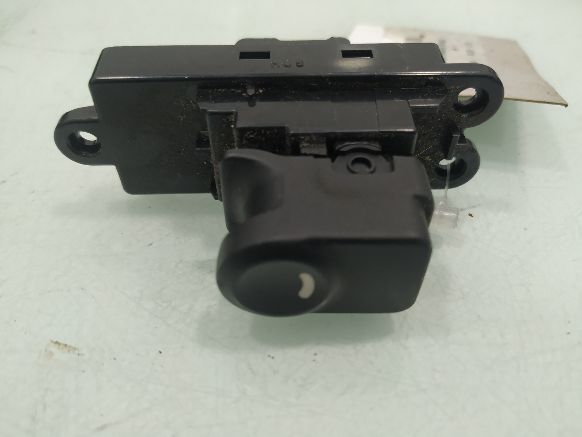 HYUNDAI i30 FD (1 generation) (2007-2012) Rear Right Door Window Control Switch 24916123