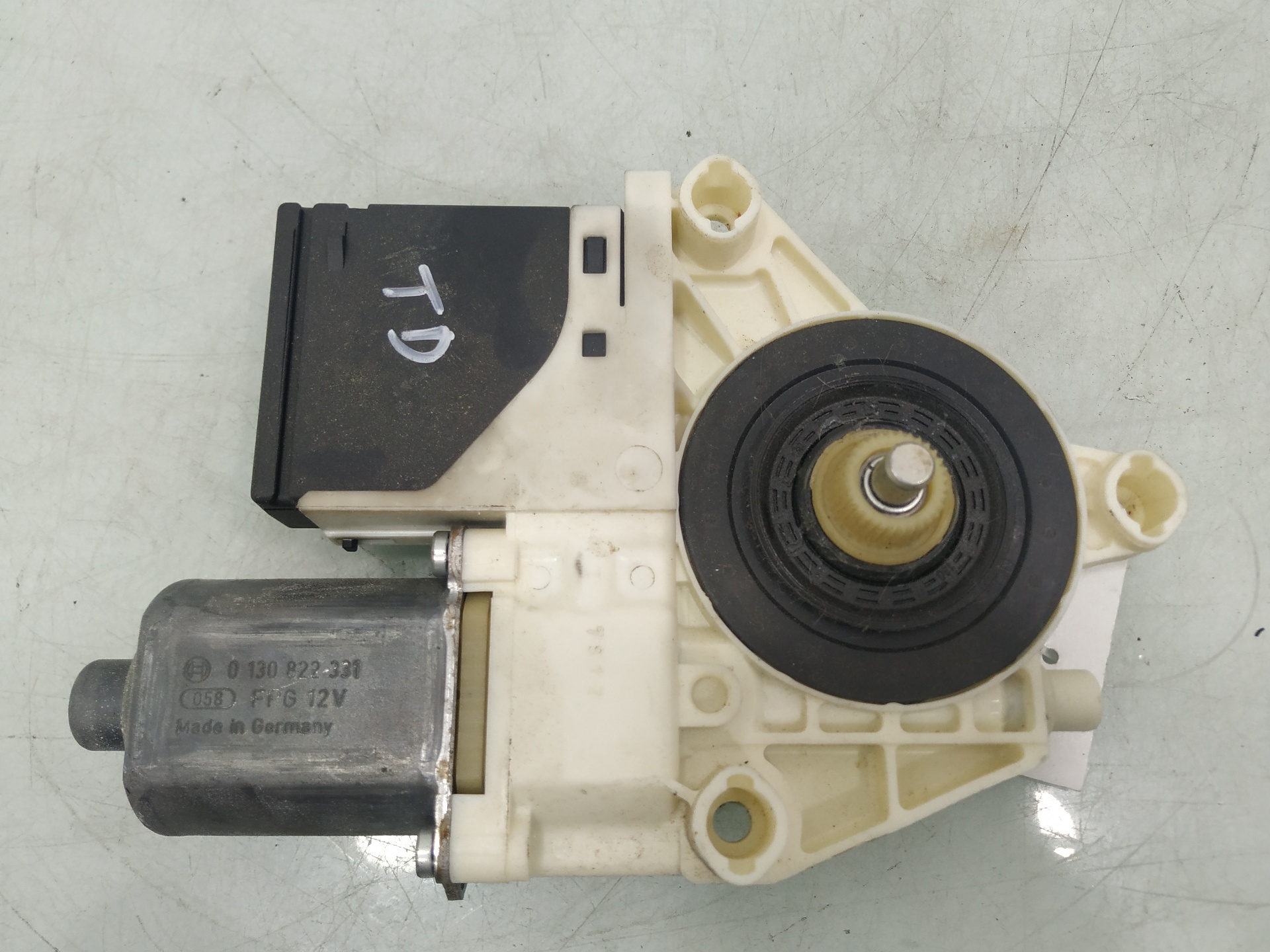 VAUXHALL Megane 3 generation (2008-2020) Motor de control geam ușă  dreapta spate 827300003R 25213106