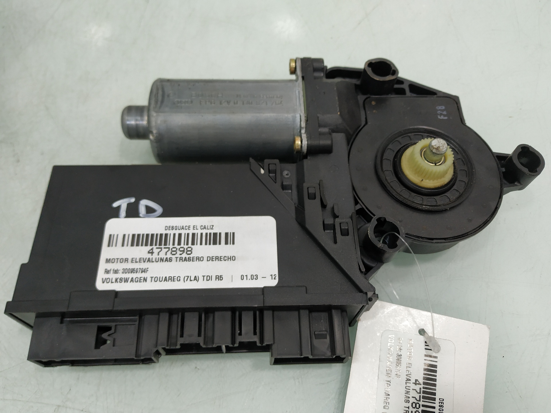 VOLKSWAGEN Touareg 1 generation (2002-2010) Motor de control geam ușă  dreapta spate 3D0959794F 25930076