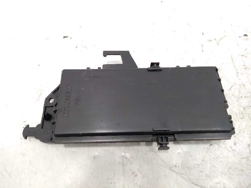 RENAULT Espace 4 generation (2002-2014) Fuse Box 8200029726B 18845291