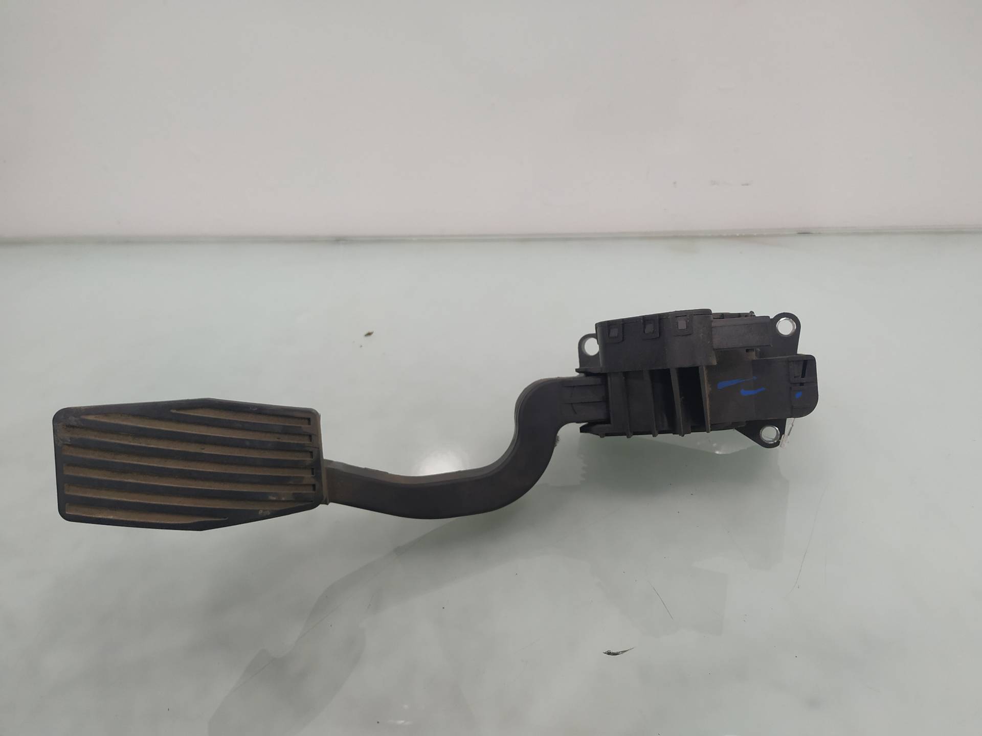 OPEL Corsa D (2006-2020) Pédale d'accélérateur 55702020 24896148