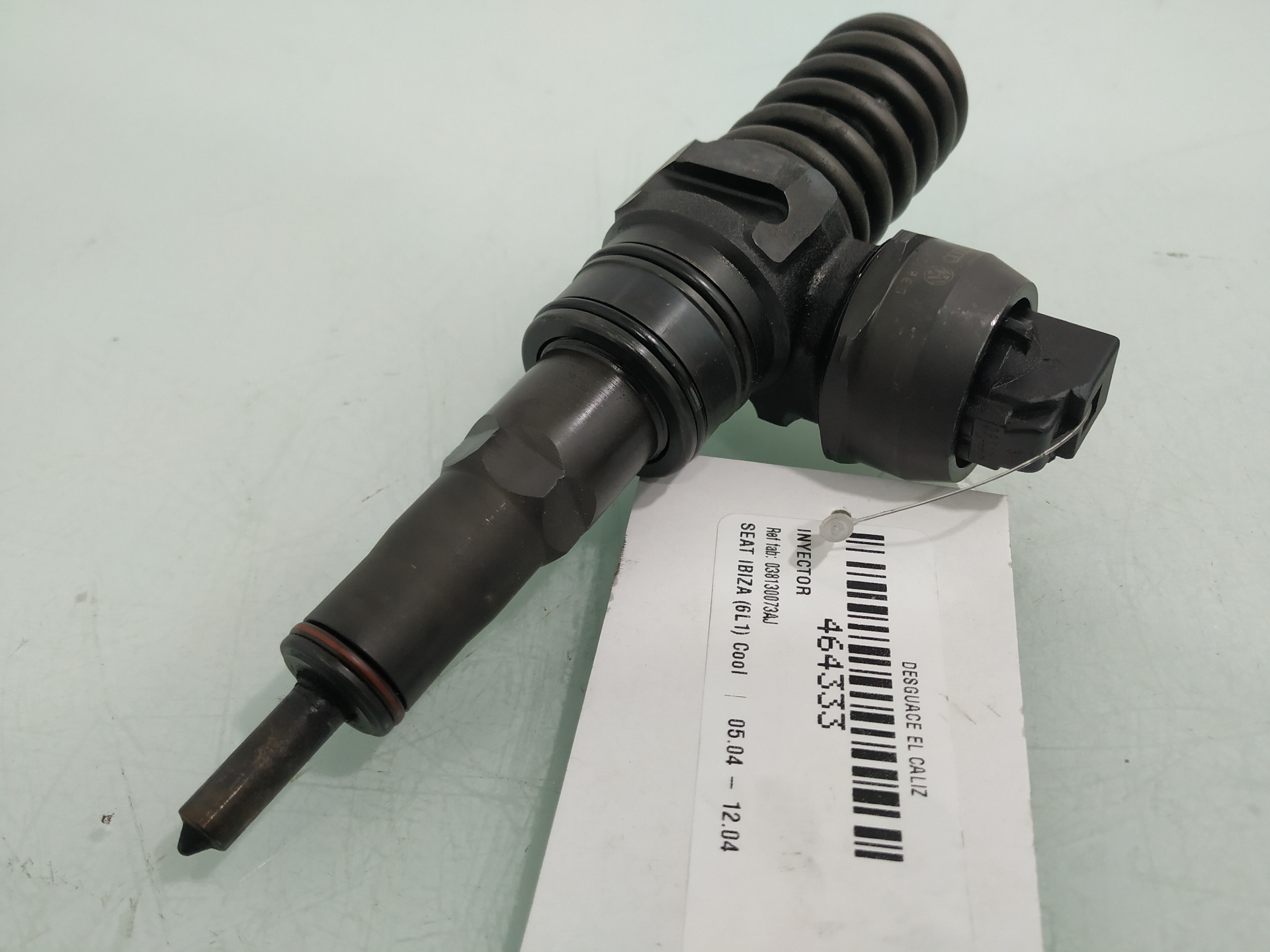 SEAT Cordoba 2 generation (1999-2009) Fuel Injector 038130073AJ 22852682