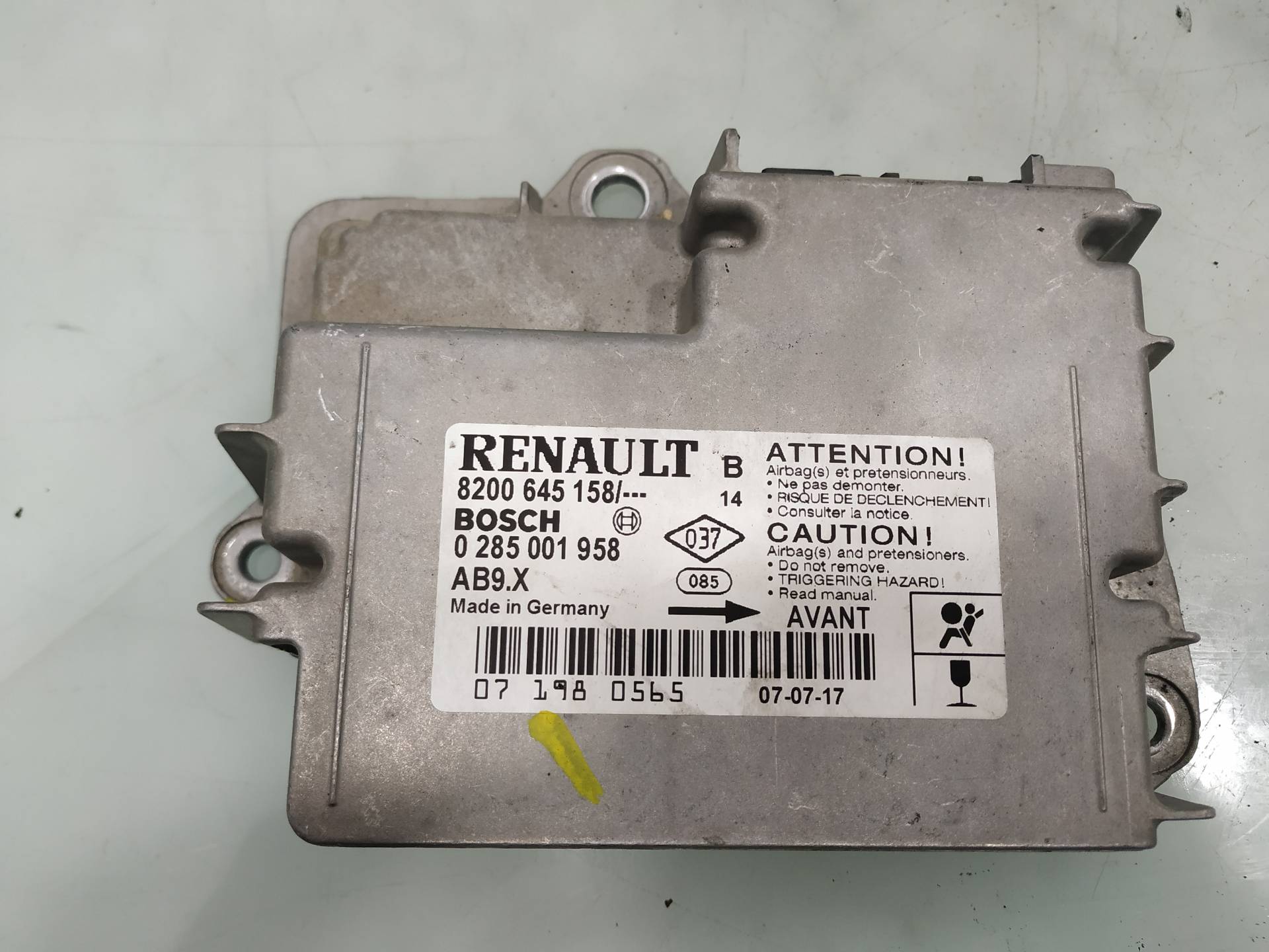 RENAULT Clio 3 generation (2005-2012) SRS Control Unit 8200645158 19031155