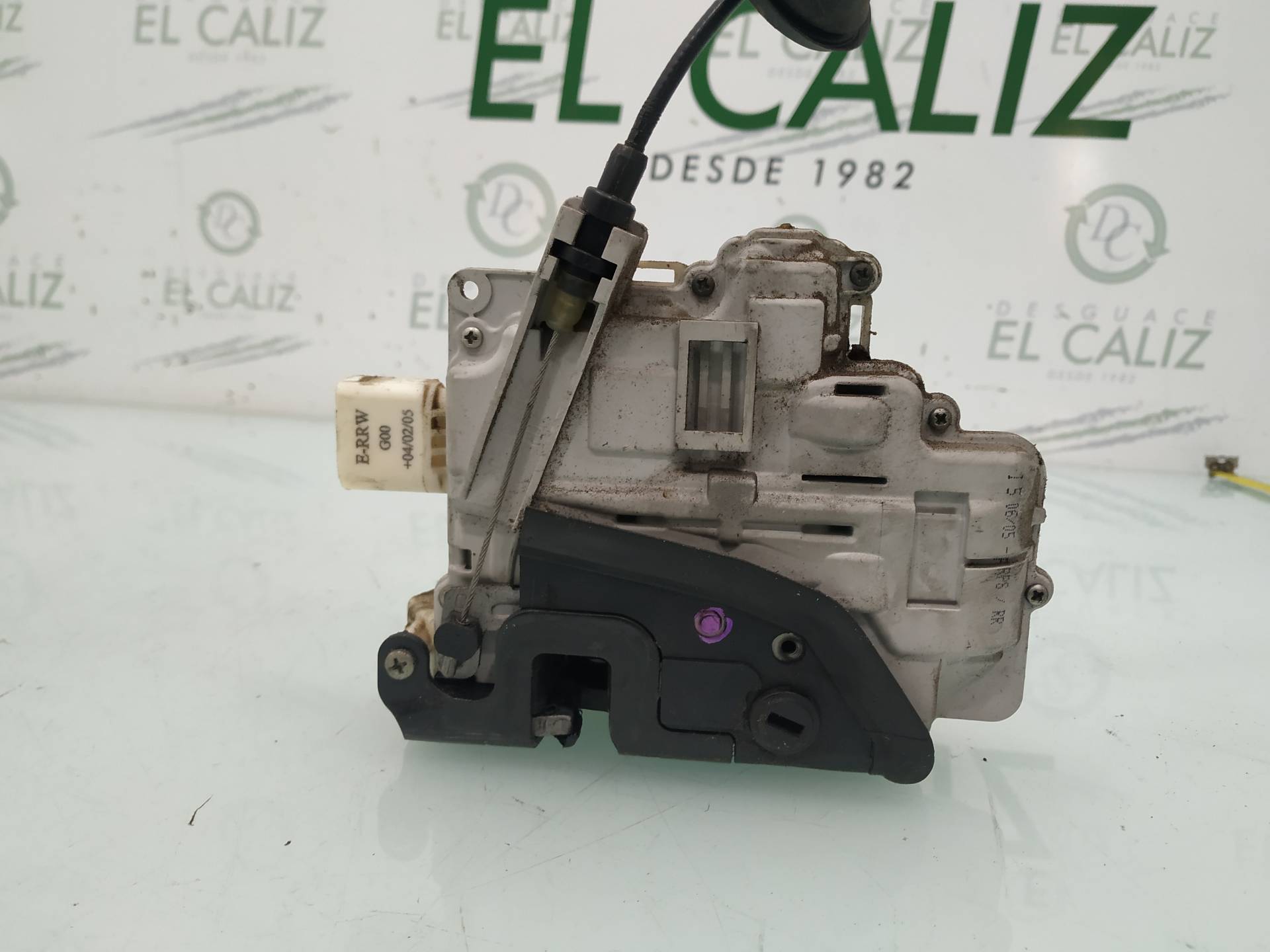 DODGE A6 C6/4F (2004-2011) Serrure de porte arrière droite 4F0839016 18937567