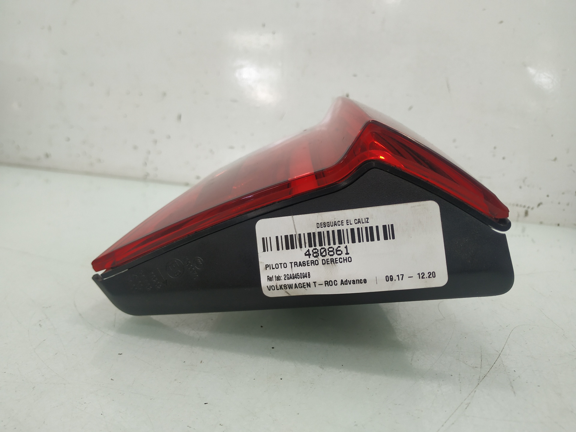 VOLKSWAGEN T-Roc 1 generation (2017-2024) Rear Right Taillight Lamp 2GA945094B 25930545