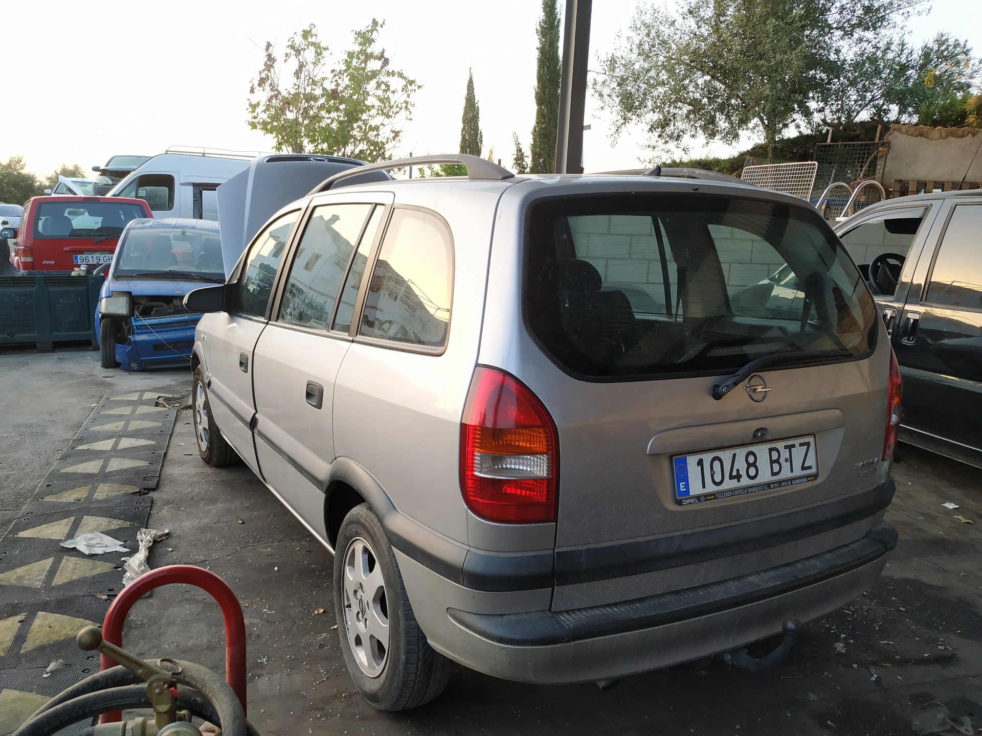 OPEL Corsa B (1993-2000) Спидометр 09228757 19073172