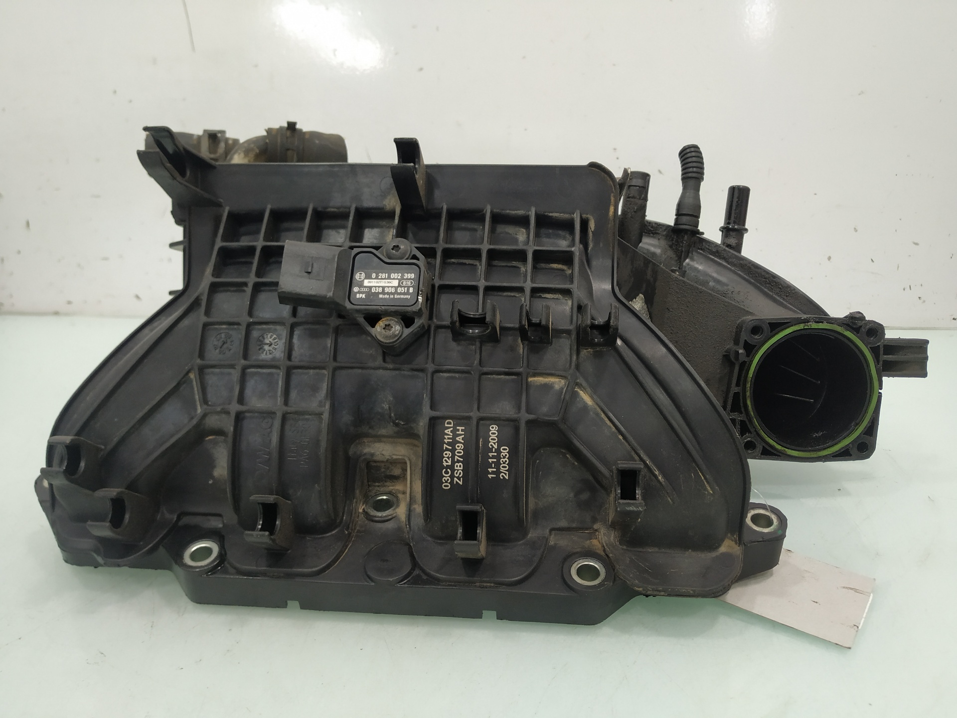 SEAT Leon 2 generation (2005-2012) Sání sacího potrubí 03C129711AD 25930561