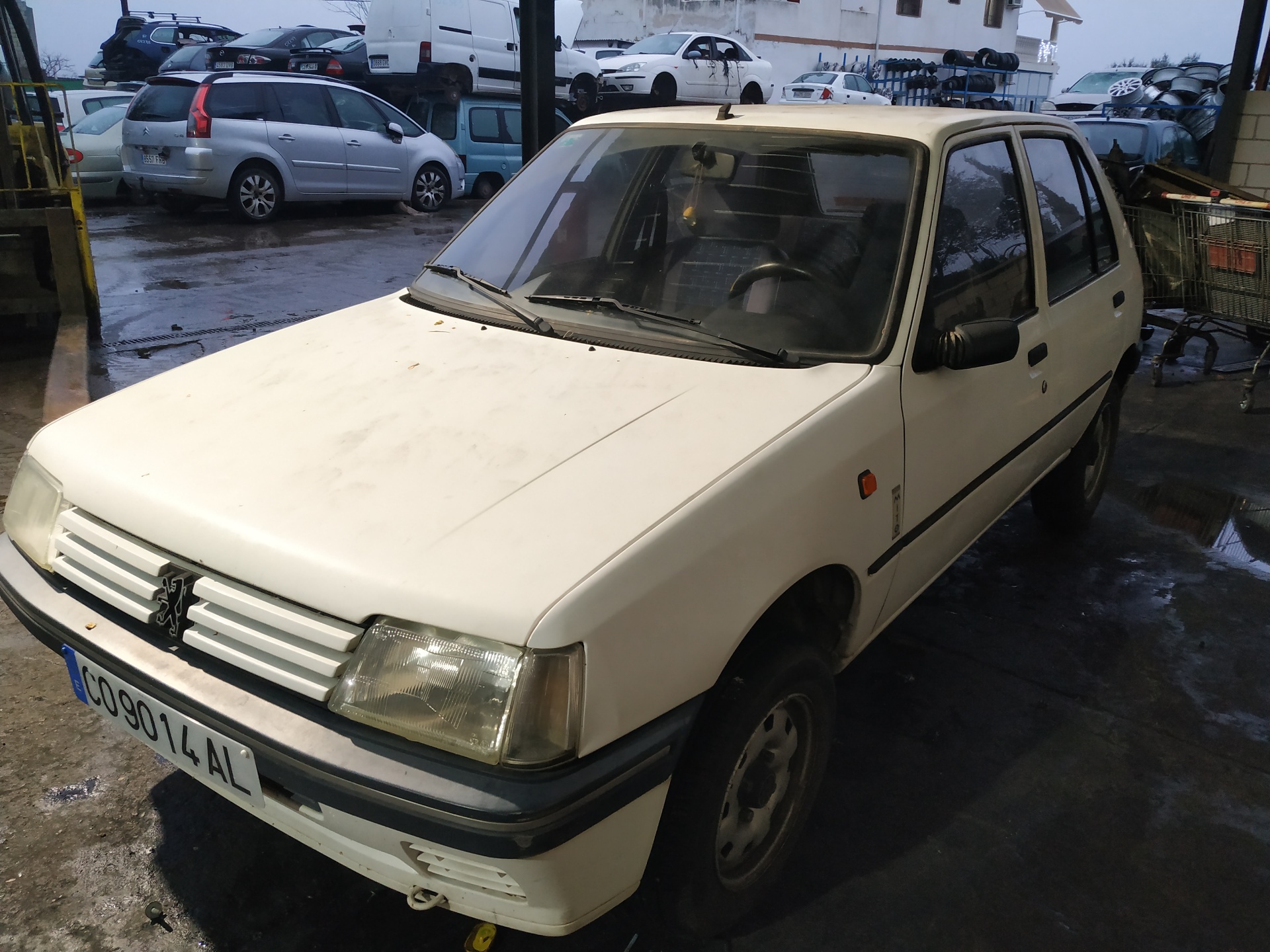 PEUGEOT 205 1 generation (1983-1998) Forreste højre dør vindueskontakt 19196681