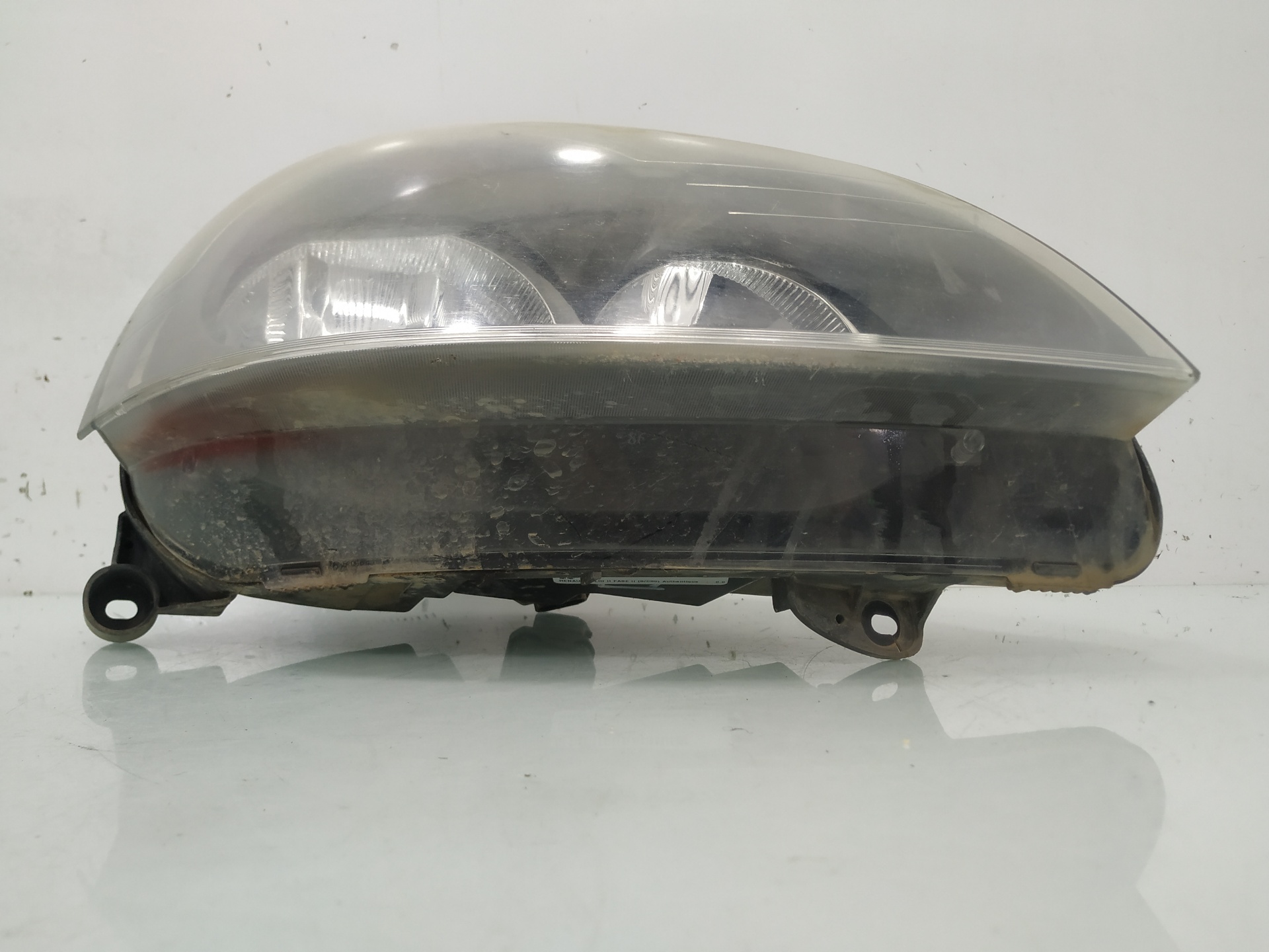 RENAULT Clio 3 generation (2005-2012) Front Right Headlight 25961641