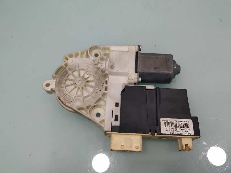 PEUGEOT 307 1 generation (2001-2008) Front Right Door Window Control Motor 997831101 18861247