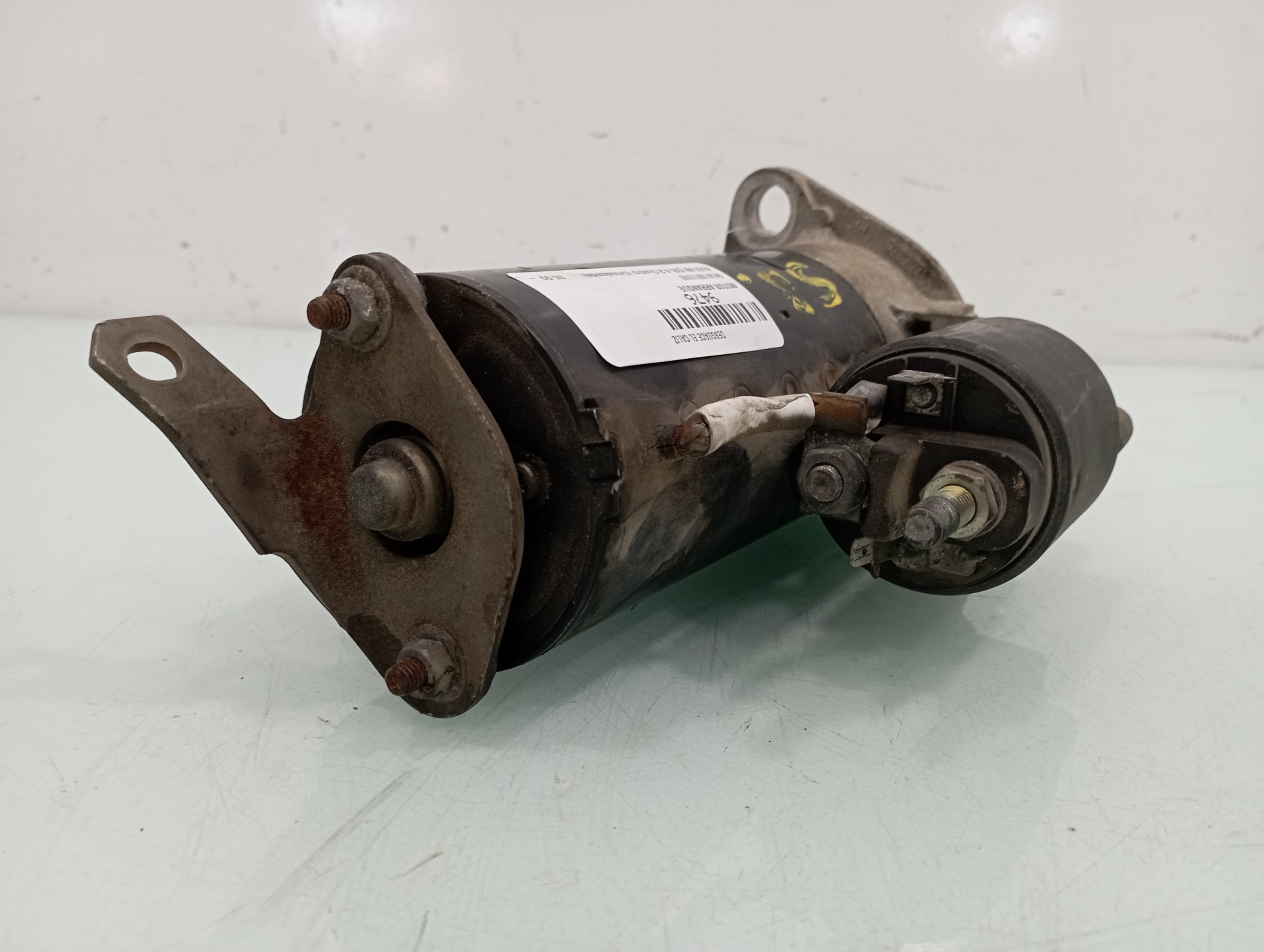 Starter motor 0001110100 de Audi A8 1999-0 - pieza usada