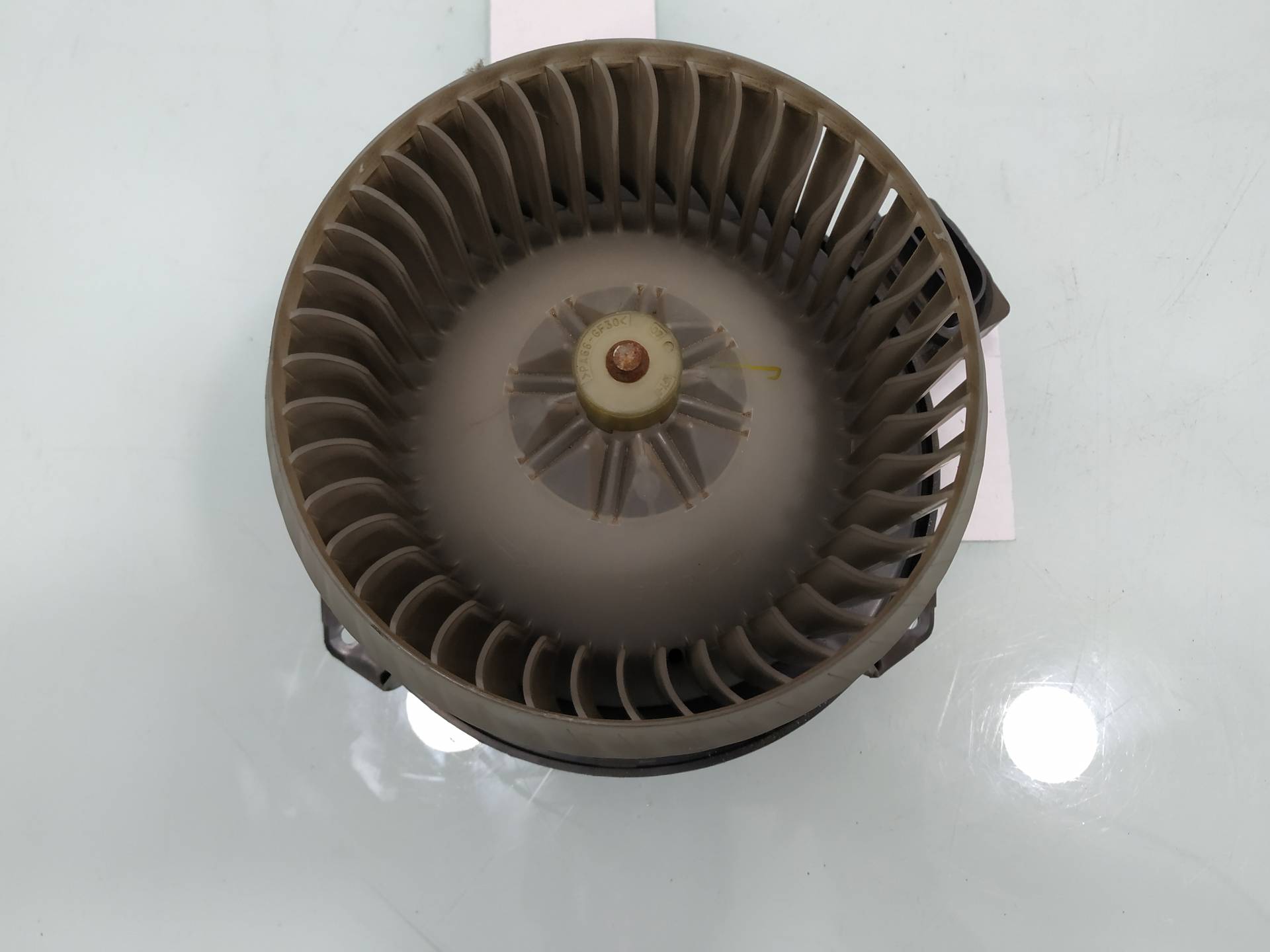 Ventilador calefacción M13A AV2727000311 de Suzuki Swift iii (mz, ez) 2005-2010 con 132261 km - pieza usada