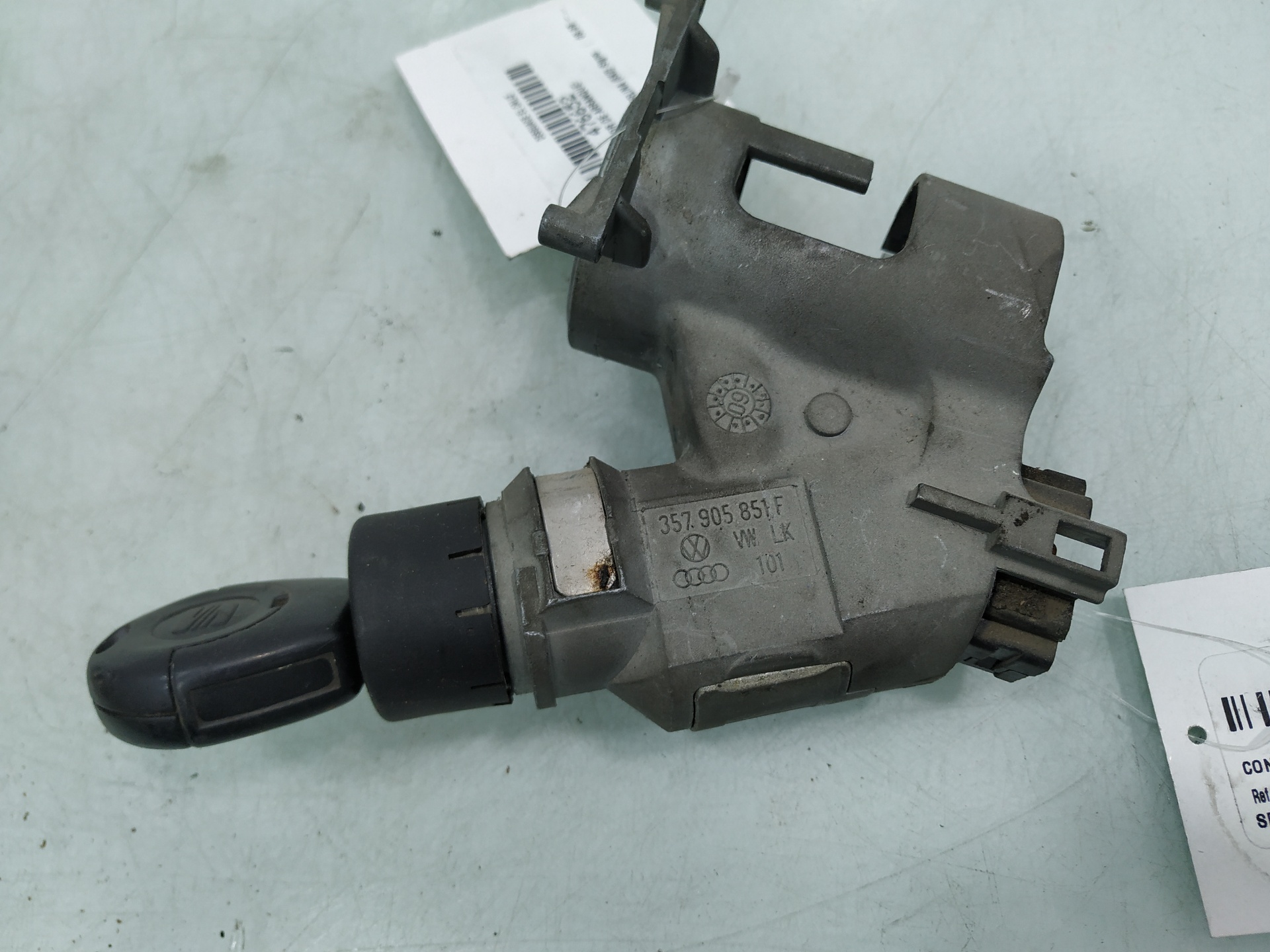 SEAT Cordoba 2 generation (1999-2009) Ignition Lock 357905851F 25220625