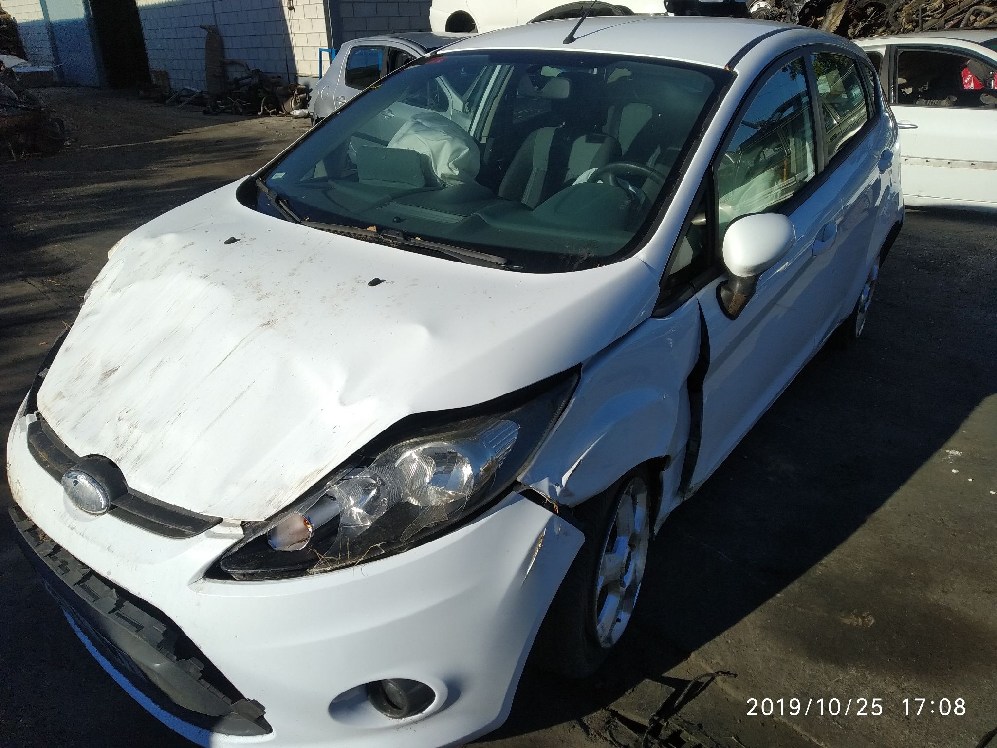 FORD Fiesta 5 generation (2001-2010) Vänster framdörr Fönsterregulatormotor 0130822404 19132124