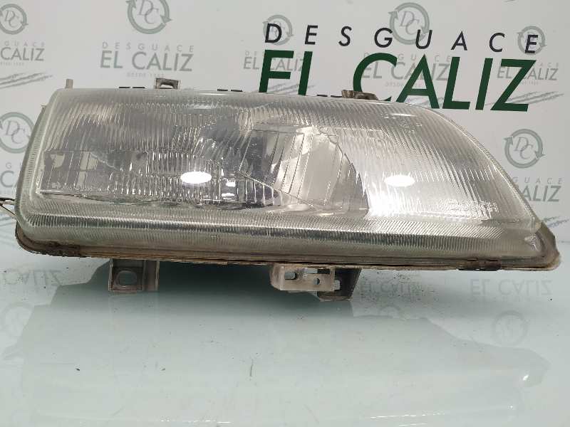 SEAT Alhambra 1 generation (1996-2010) Front Right Headlight 18905162