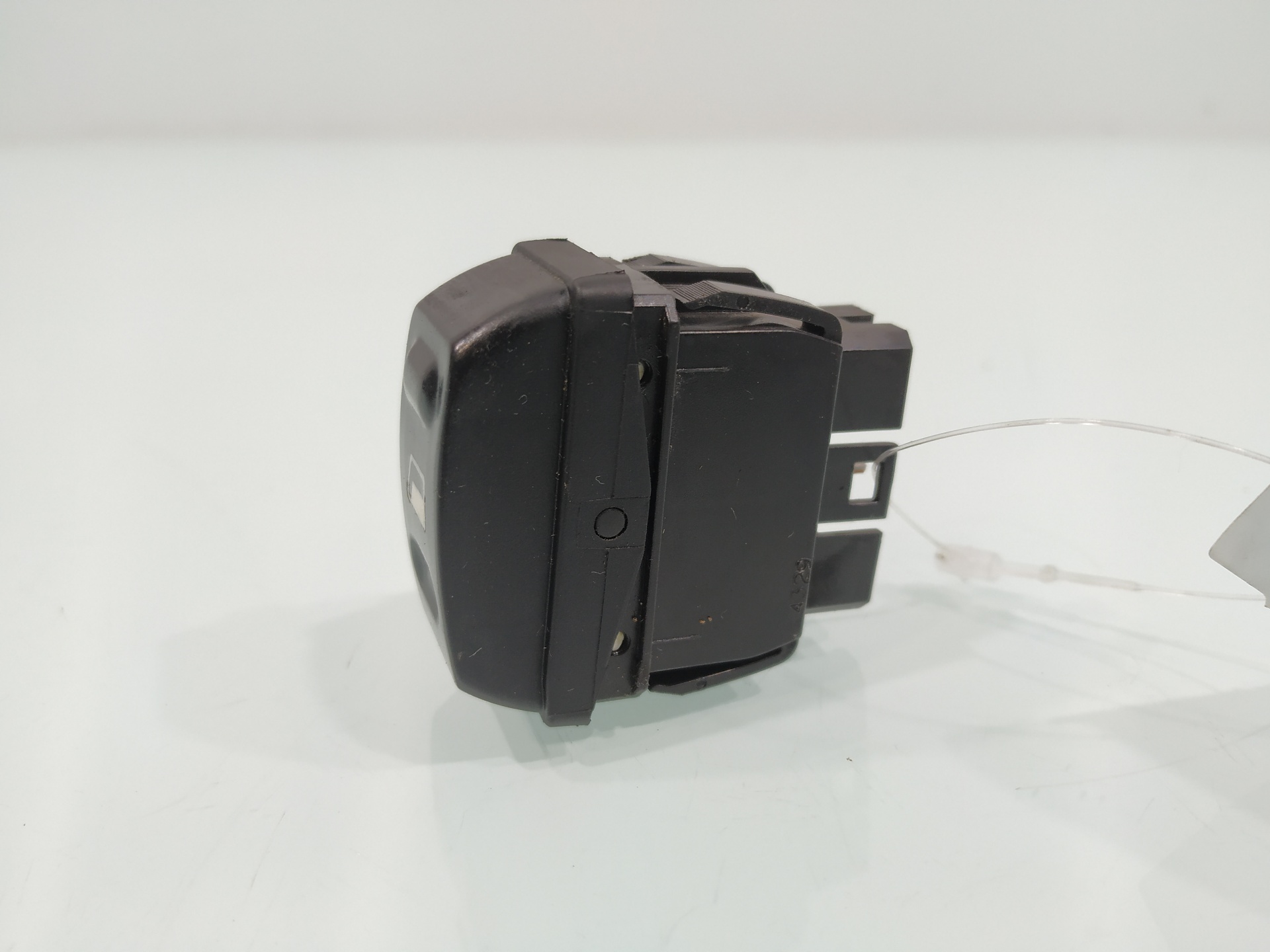 Mando elevalunas delantero derecho 9HY 22681 de Citroen Xsara 2004-2006