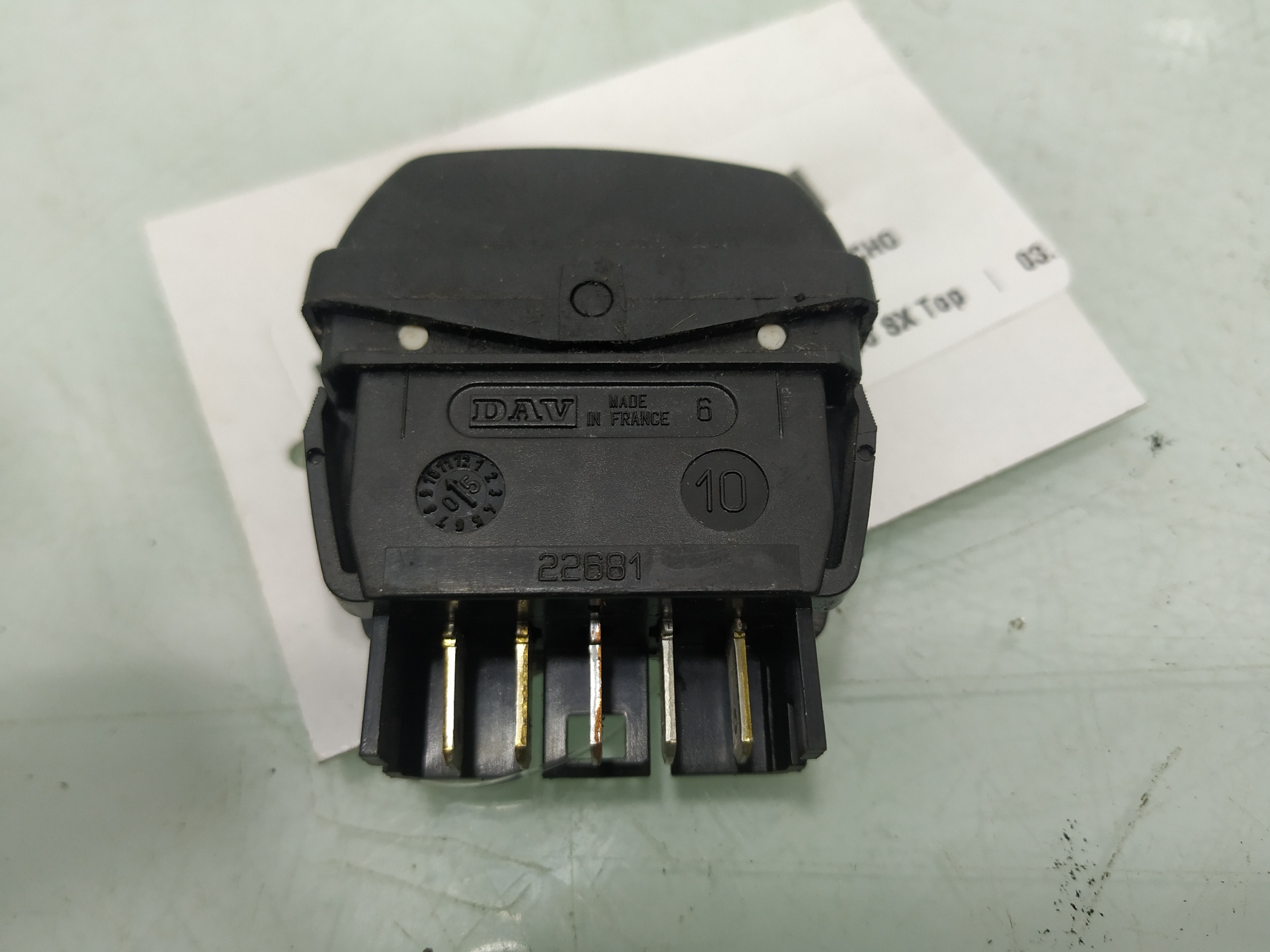 Mando elevalunas delantero derecho 9HX 22681 de Citroen Xsara 2004-0 - pieza usada