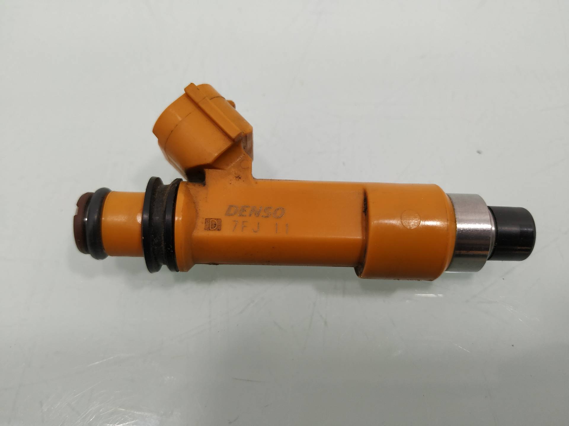 Inyector M13A 2975000120 de Suzuki Swift iii (mz, ez) 2005-2010 con 132261 km - pieza usada