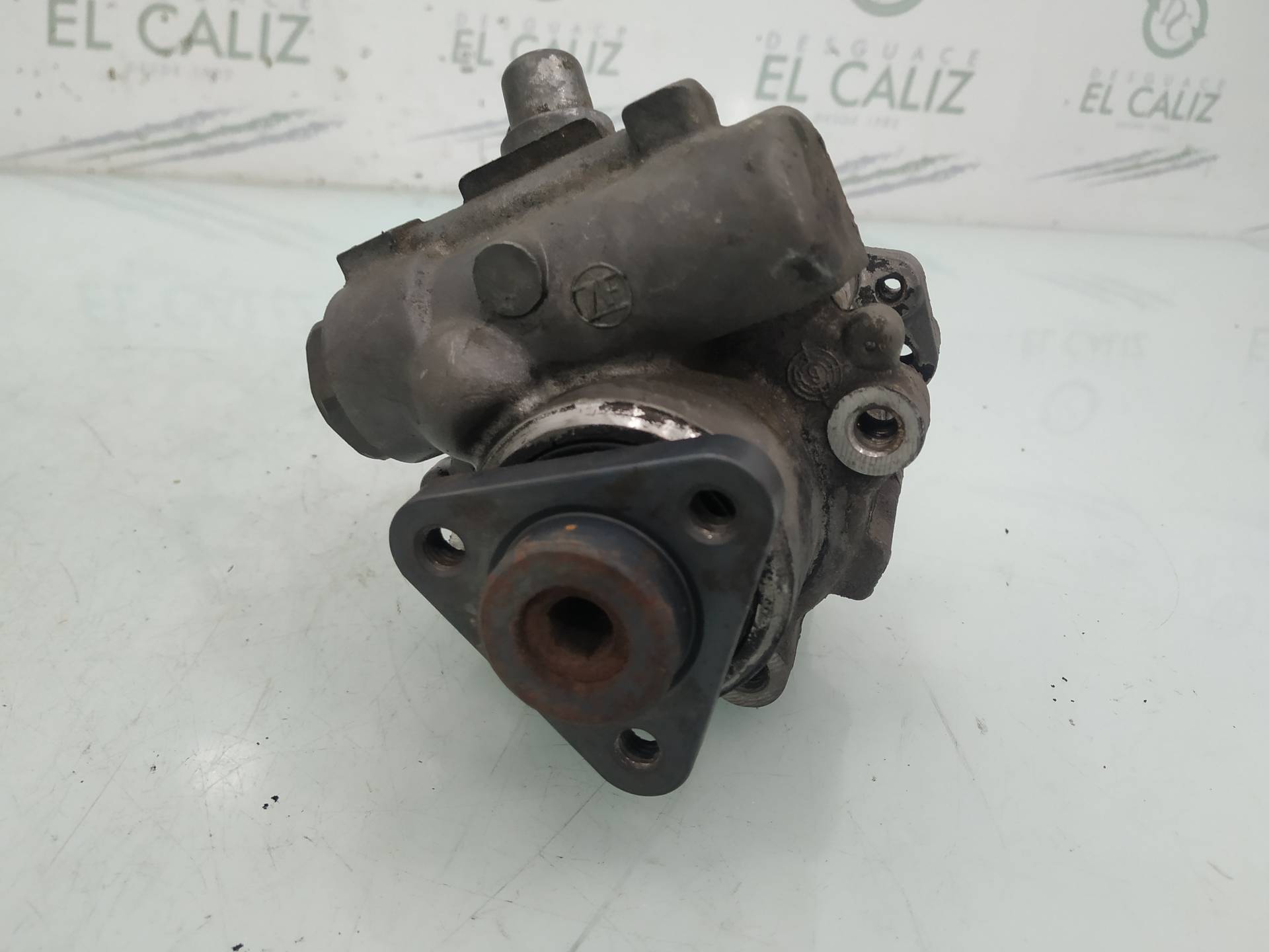 VOLKSWAGEN Passat B5 (1996-2005) Power Steering Pump 8D0145177D 18950277