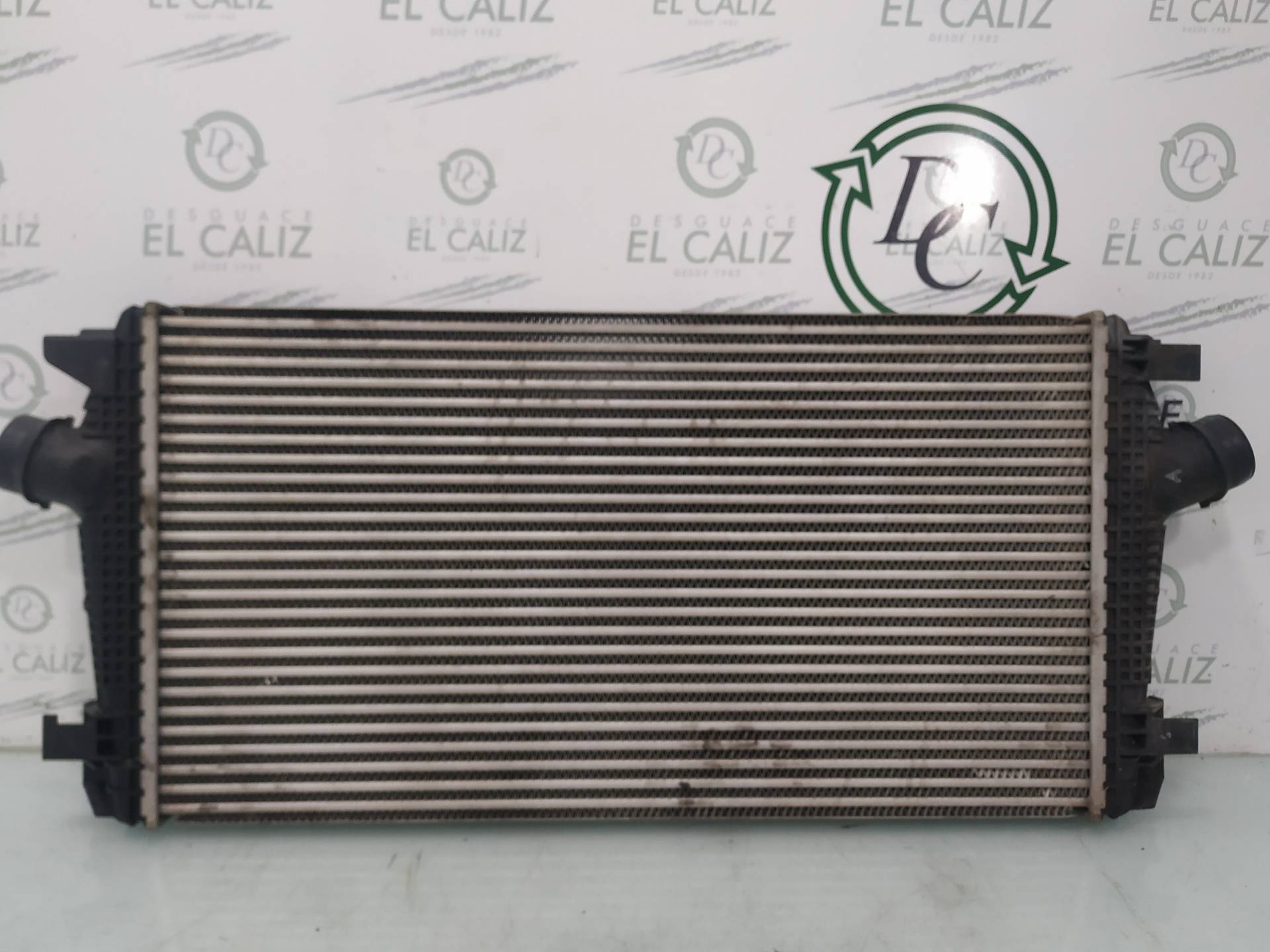 OPEL Astra J (2009-2020) Radiateur de refroidisseur intermédiaire 13267647 18997324