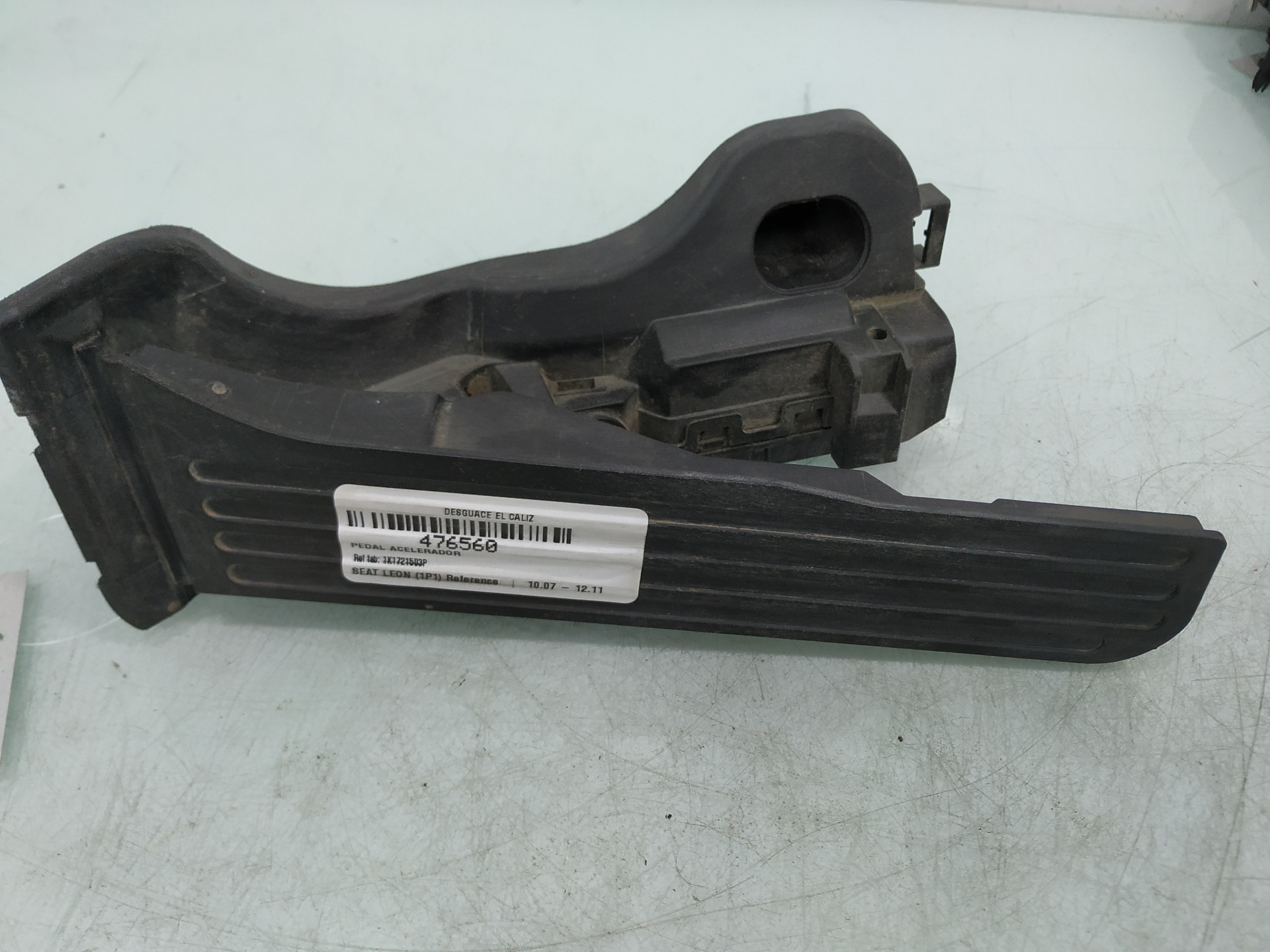 SEAT Leon 2 generation (2005-2012) Kaasupoljin 1K1721503P 25929893