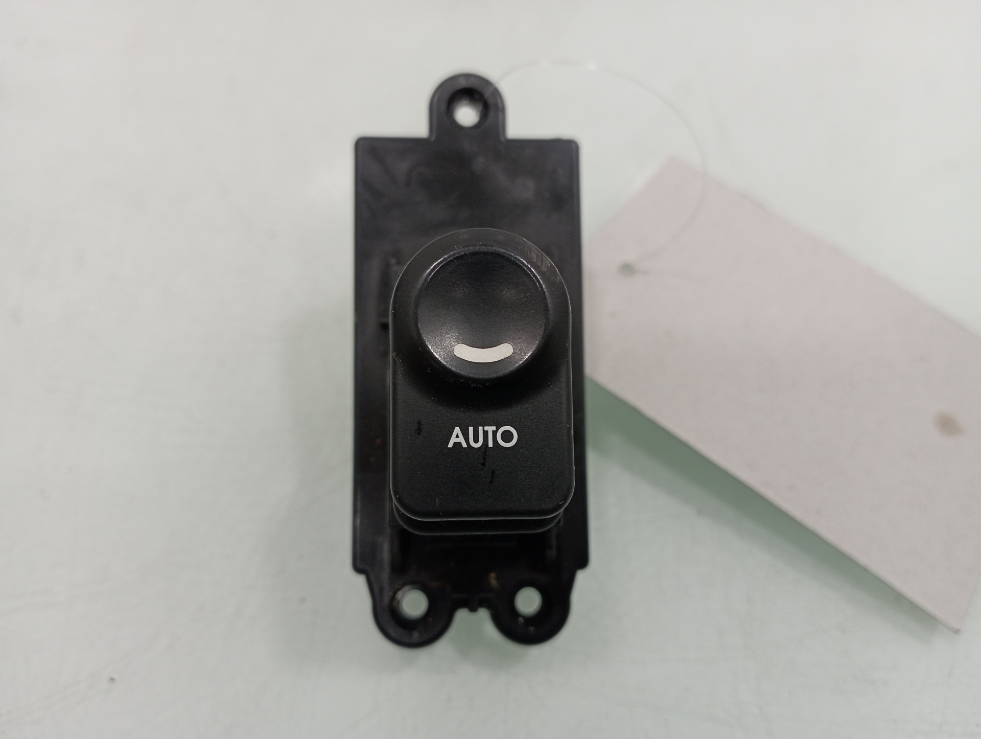 HYUNDAI i30 FD (1 generation) (2007-2012) Rear Right Door Window Control Switch 24915123