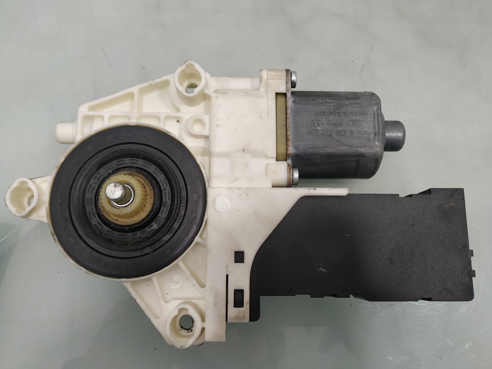 PEUGEOT 407 1 generation (2004-2010) Front Right Door Window Control Motor 1137328127 19029282