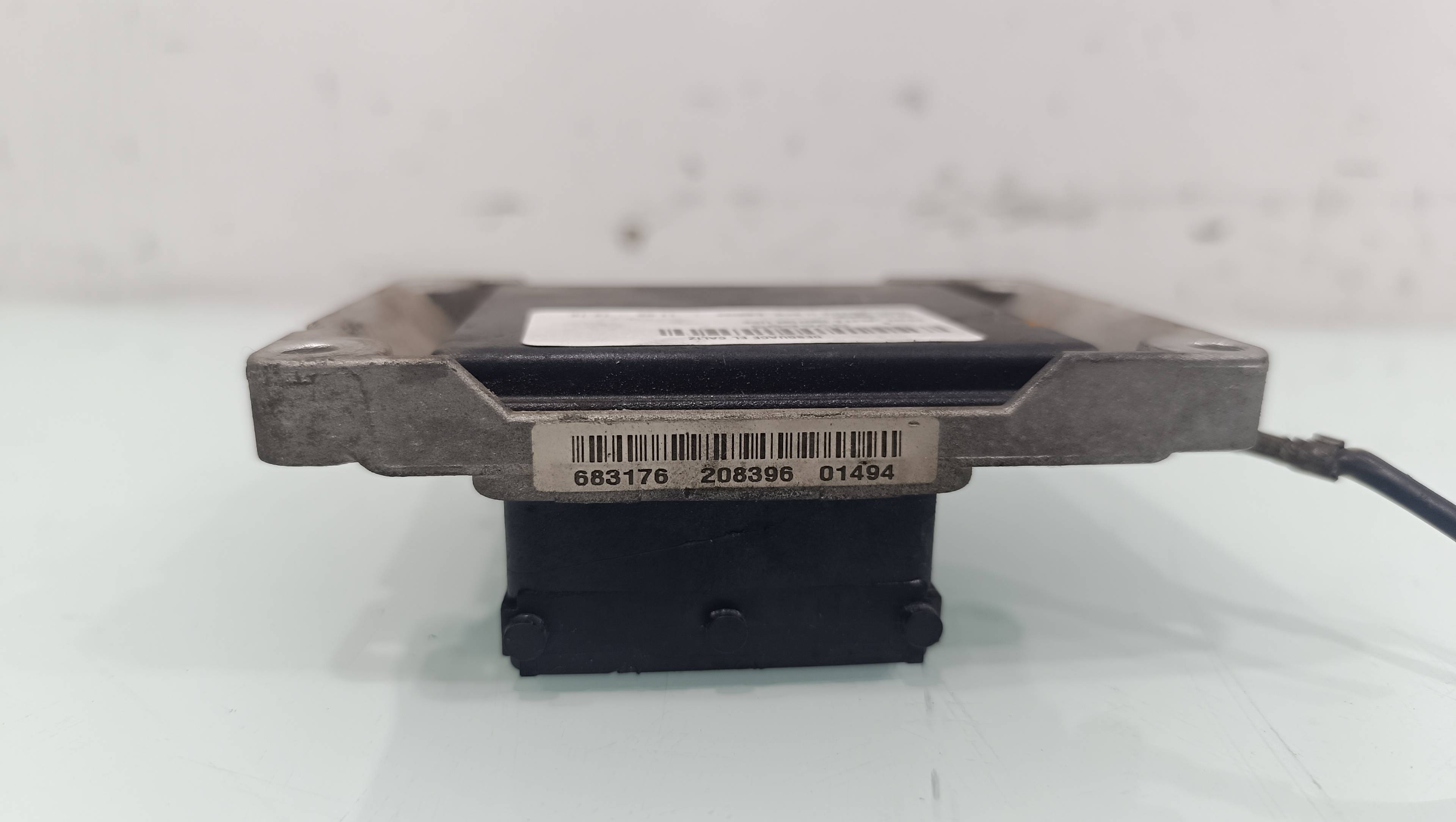 Centralita motor uce 55558787 de Opel Astra 2006-2010 - pieza usada
