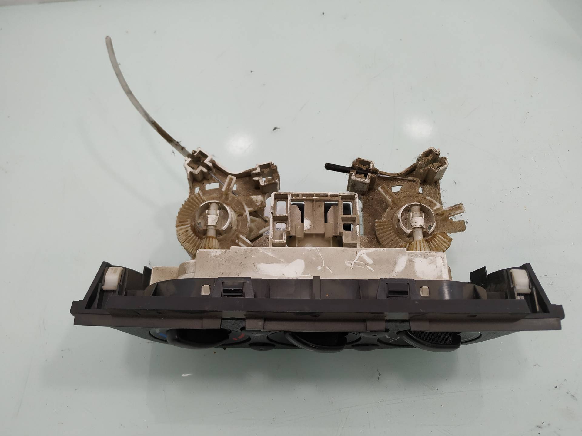 Mando calefaccion / aire acondicionado M13A de Suzuki Swift iii (mz, ez) 2005-2010 con 132261 km - pieza usada