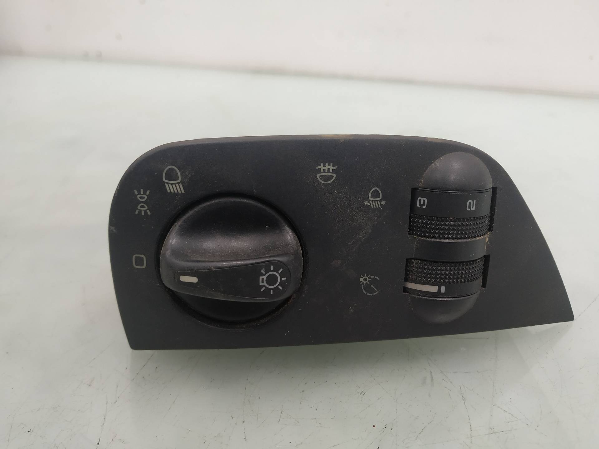 SEAT Cordoba 1 generation (1993-2003) Headlight Switch Control Unit 6K1941531B 19179333