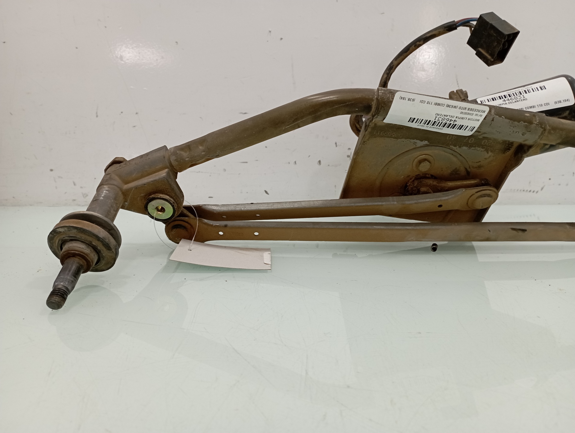 MERCEDES-BENZ Vito W638 (1996-2003) Front Windshield Wiper Mechanism 6388200740 19112105