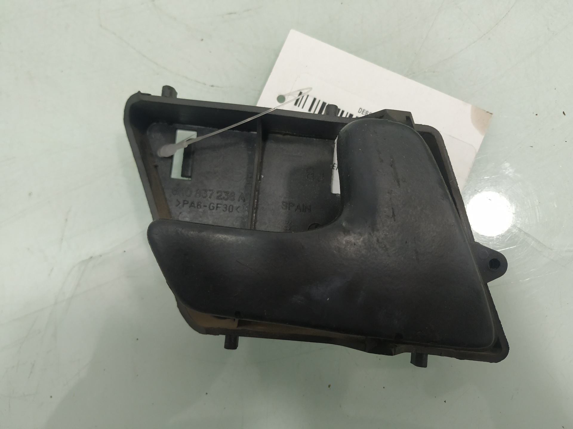 SEAT Cordoba 1 generation (1993-2003) Poignée d'ouverture interne arrière droite 6K0837222C 25929601