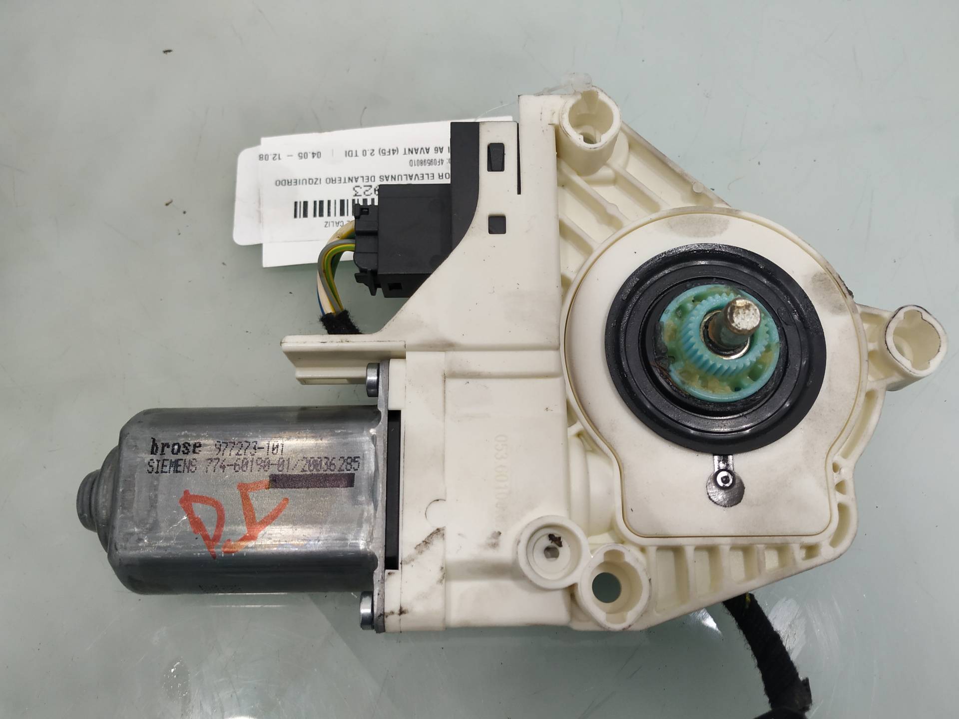 DODGE A6 C6/4F (2004-2011) Motor regulator geam ușă stânga față 4F0959801D 19025847