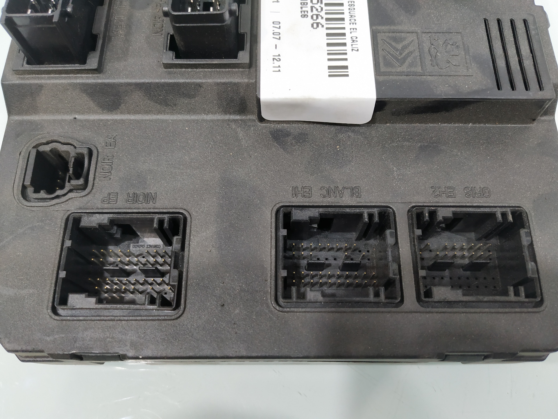 Caja de relés / fusibles RHRDW10BTED4 9655221080 de Peugeot 407 (6d_) 2004-2010 con 307000 km - pieza usada