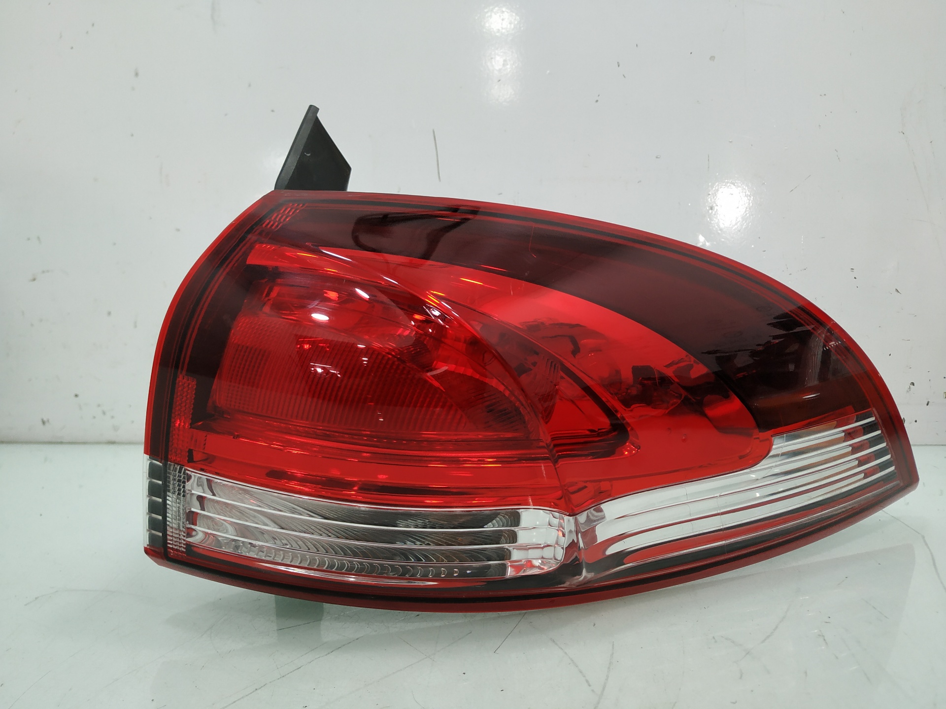 RENAULT Captur 1 generation (2013-2019) Rear Right Taillight Lamp 265507408R 24920008